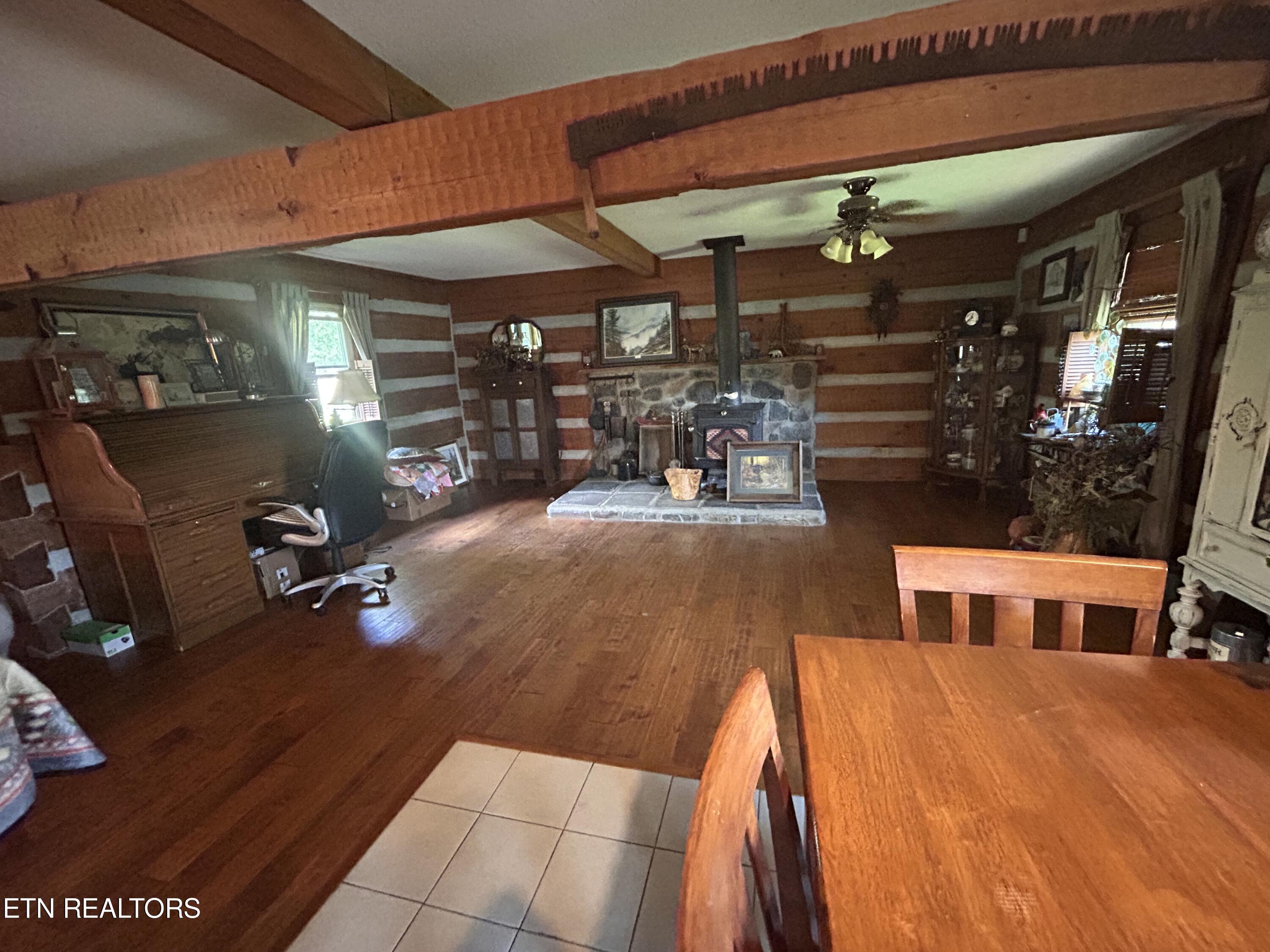 1115 Tazewell Pike Luttrell TN 37779