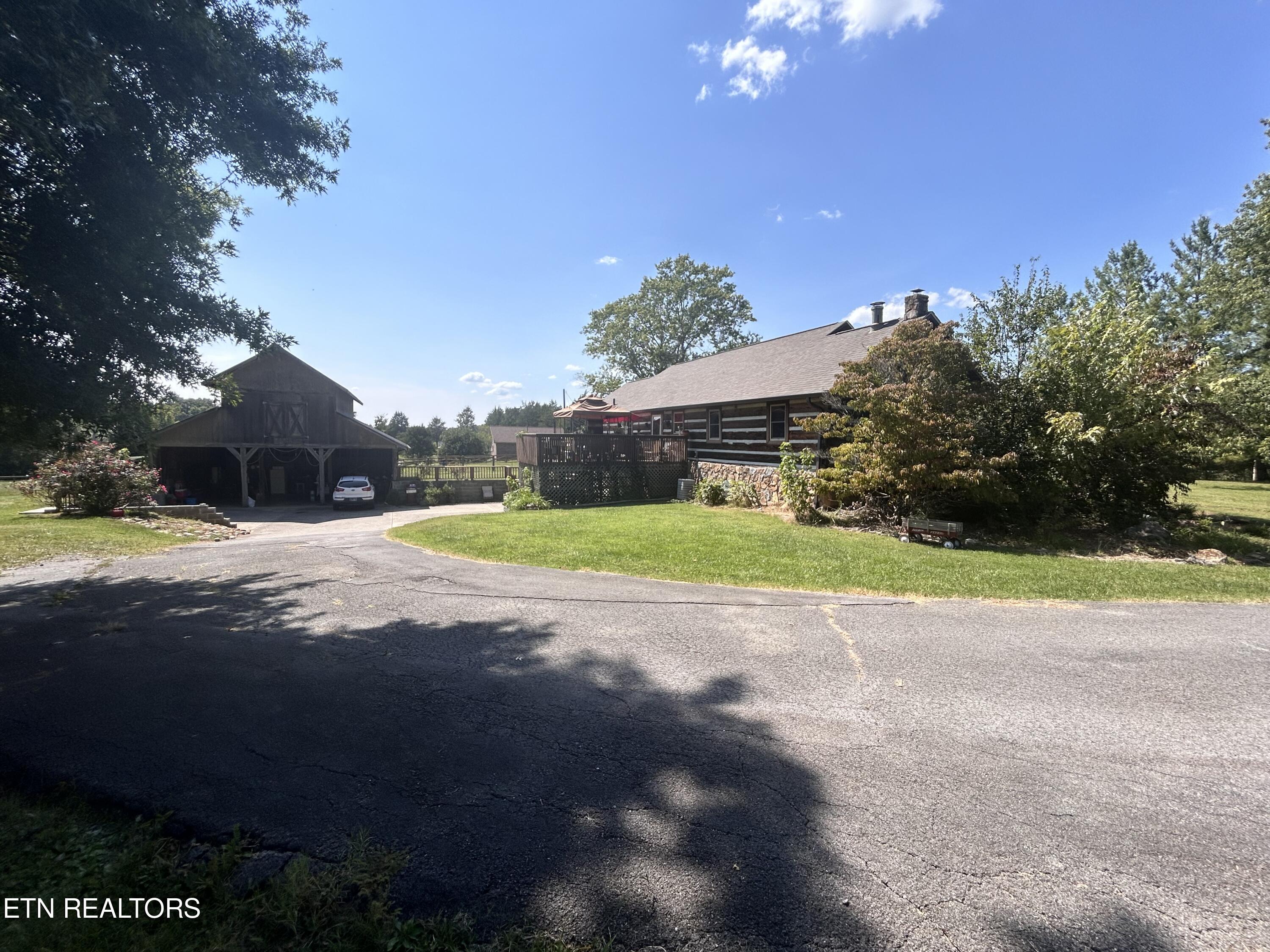 1115 Tazewell Pike Luttrell TN 37779