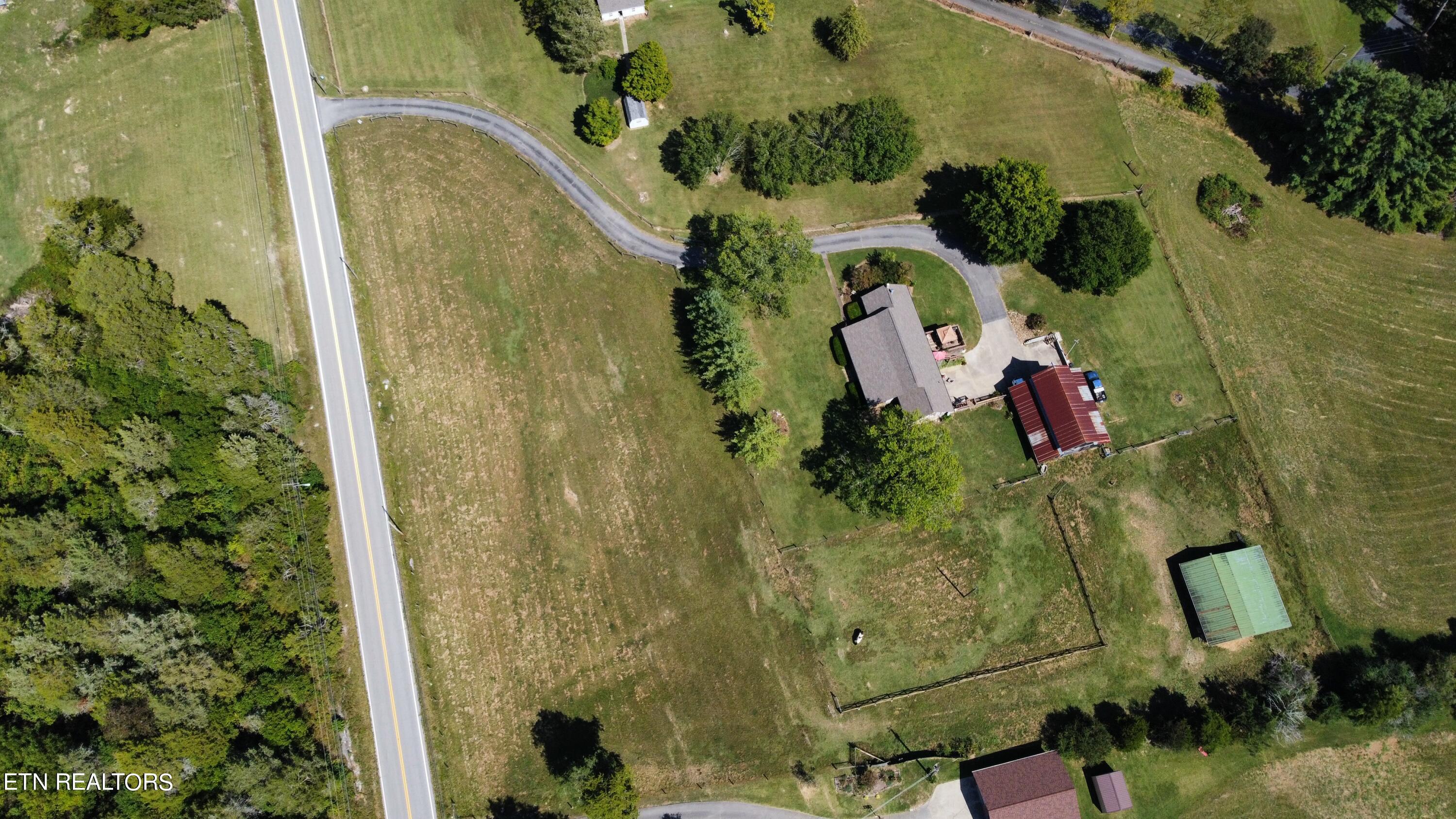 1115 Tazewell Pike Luttrell TN 37779