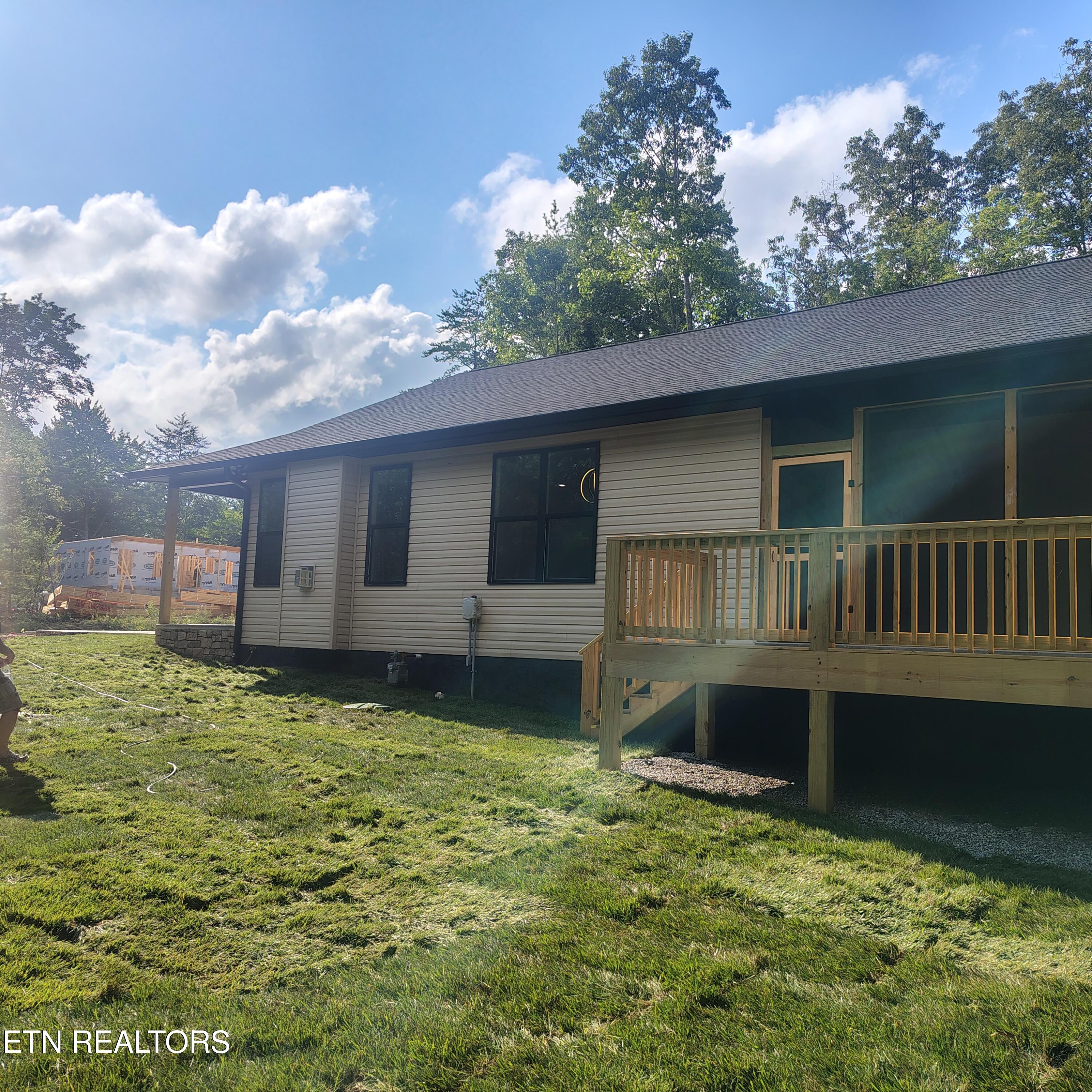 131 Rowewood Lane Crossville TN 38558