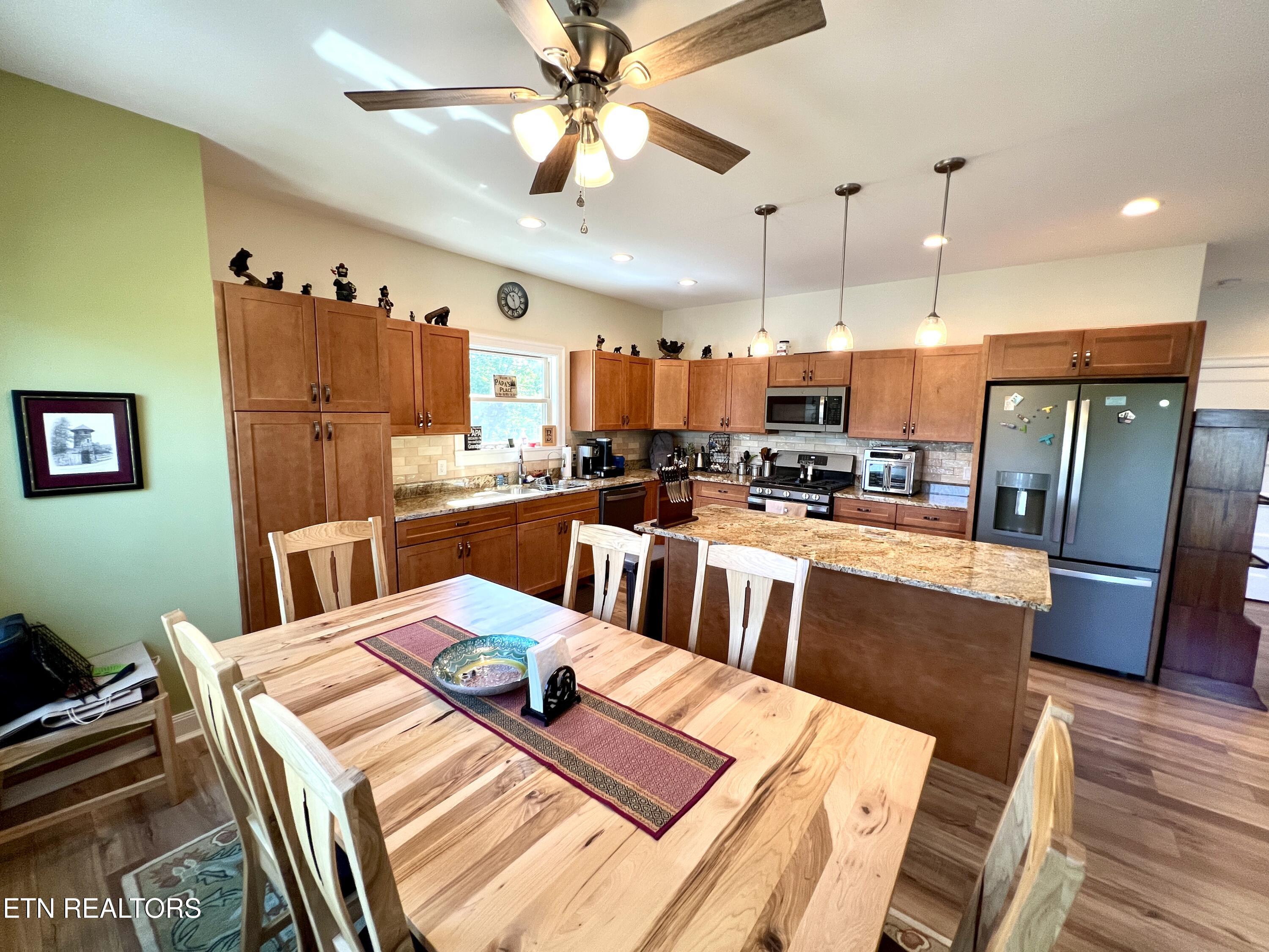 706 Fairgarden Circle Sevierville TN 37876
