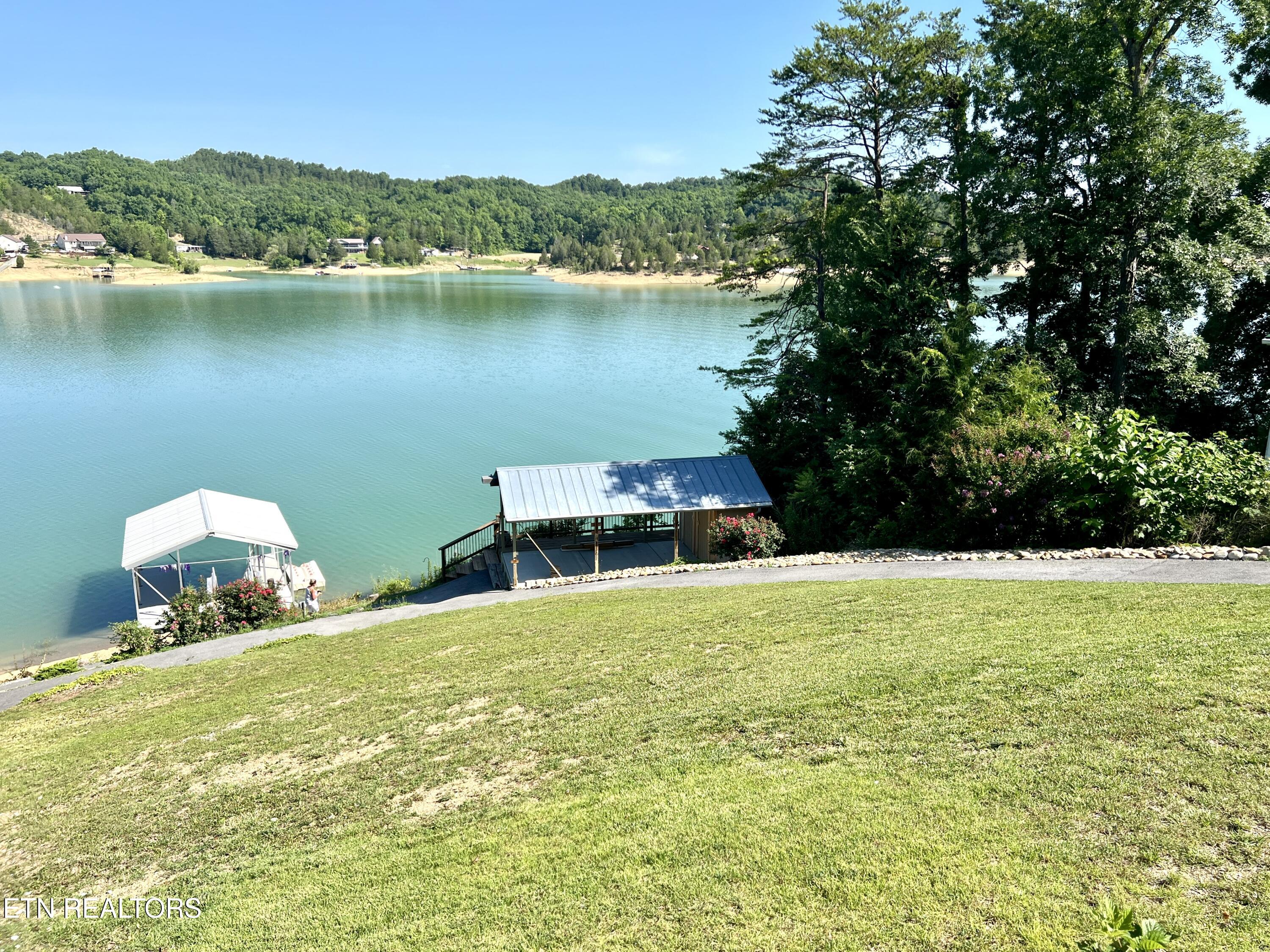 706 Fairgarden Circle Sevierville TN 37876