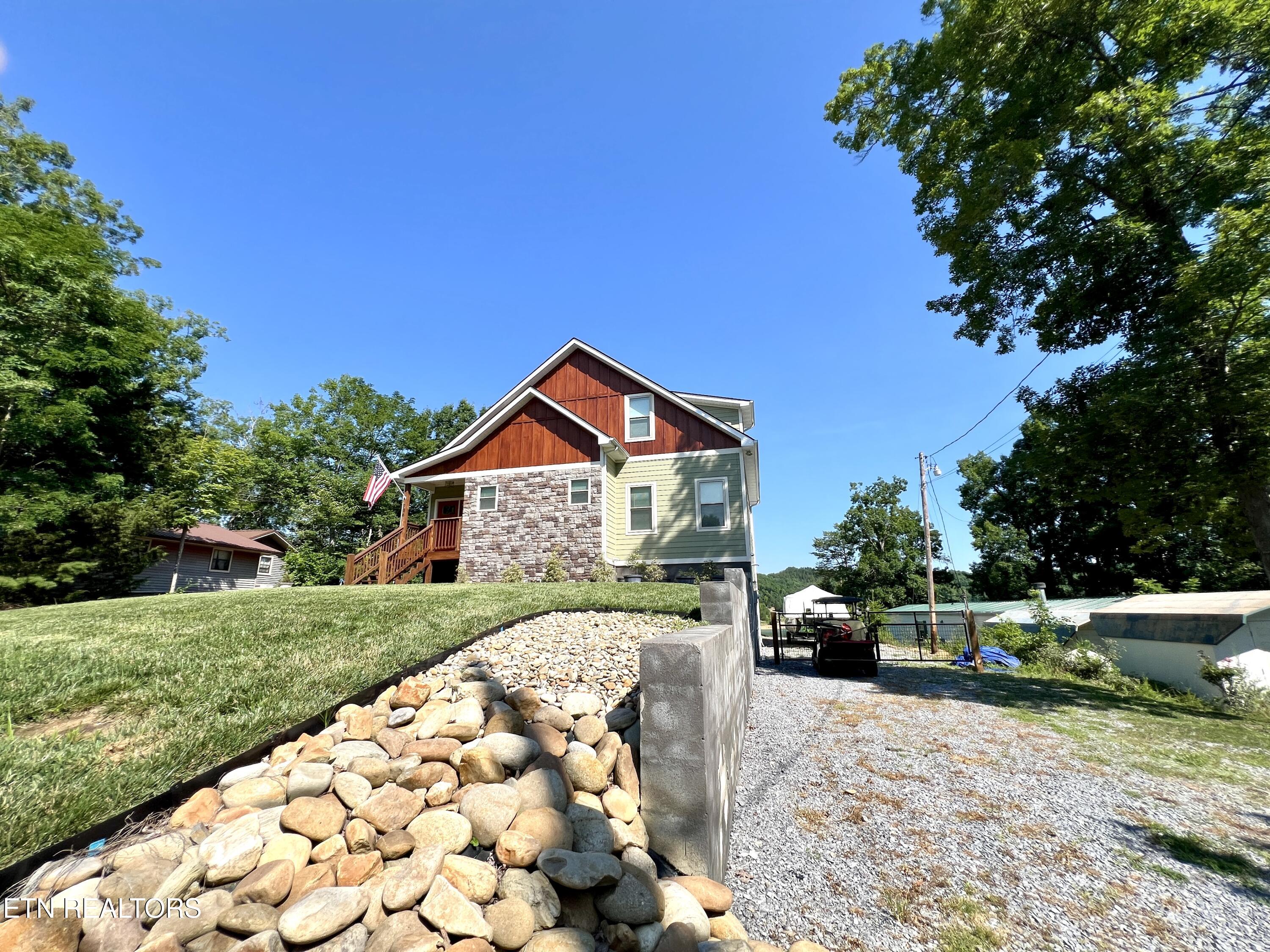 706 Fairgarden Circle Sevierville TN 37876