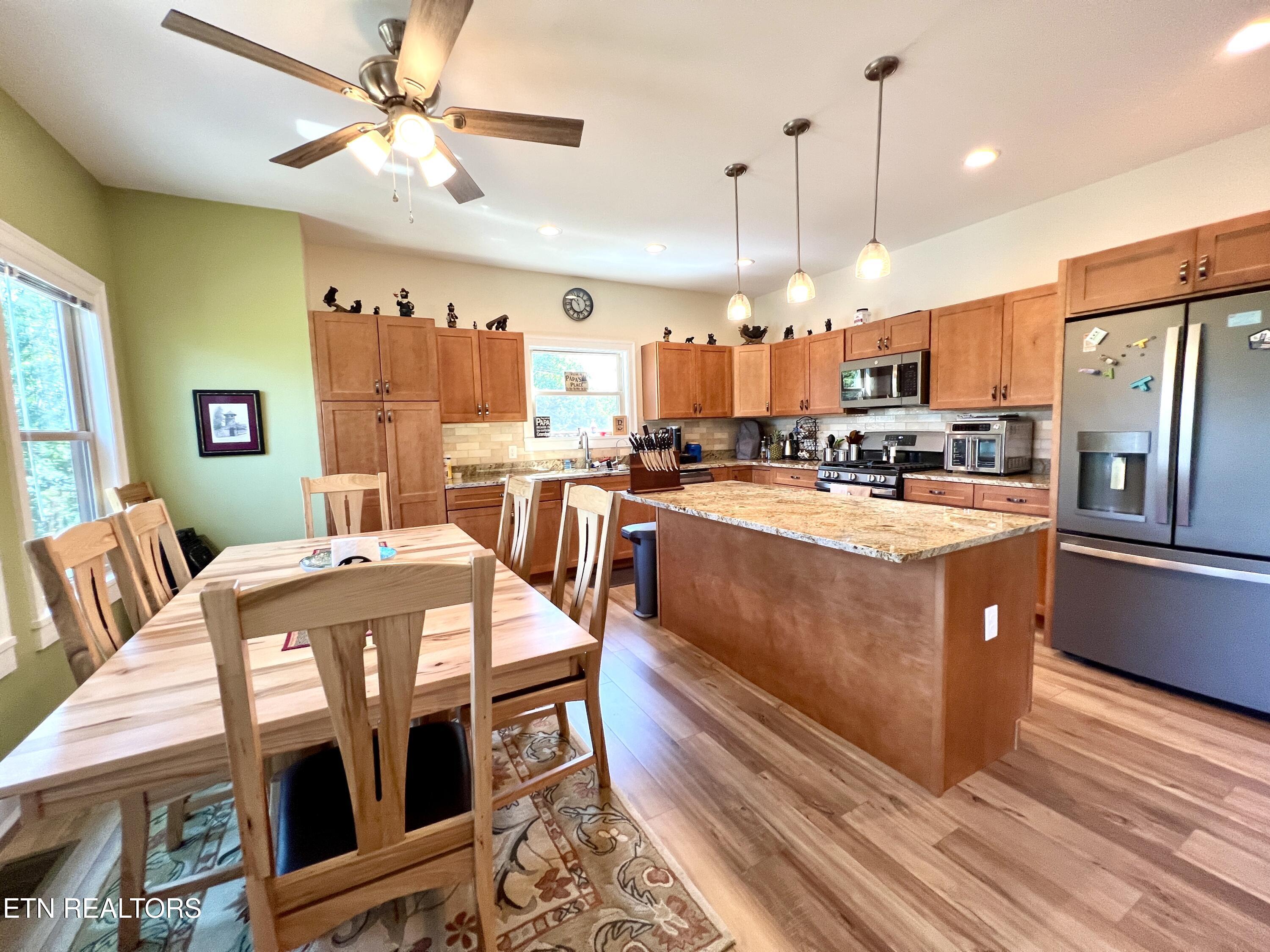 706 Fairgarden Circle Sevierville TN 37876