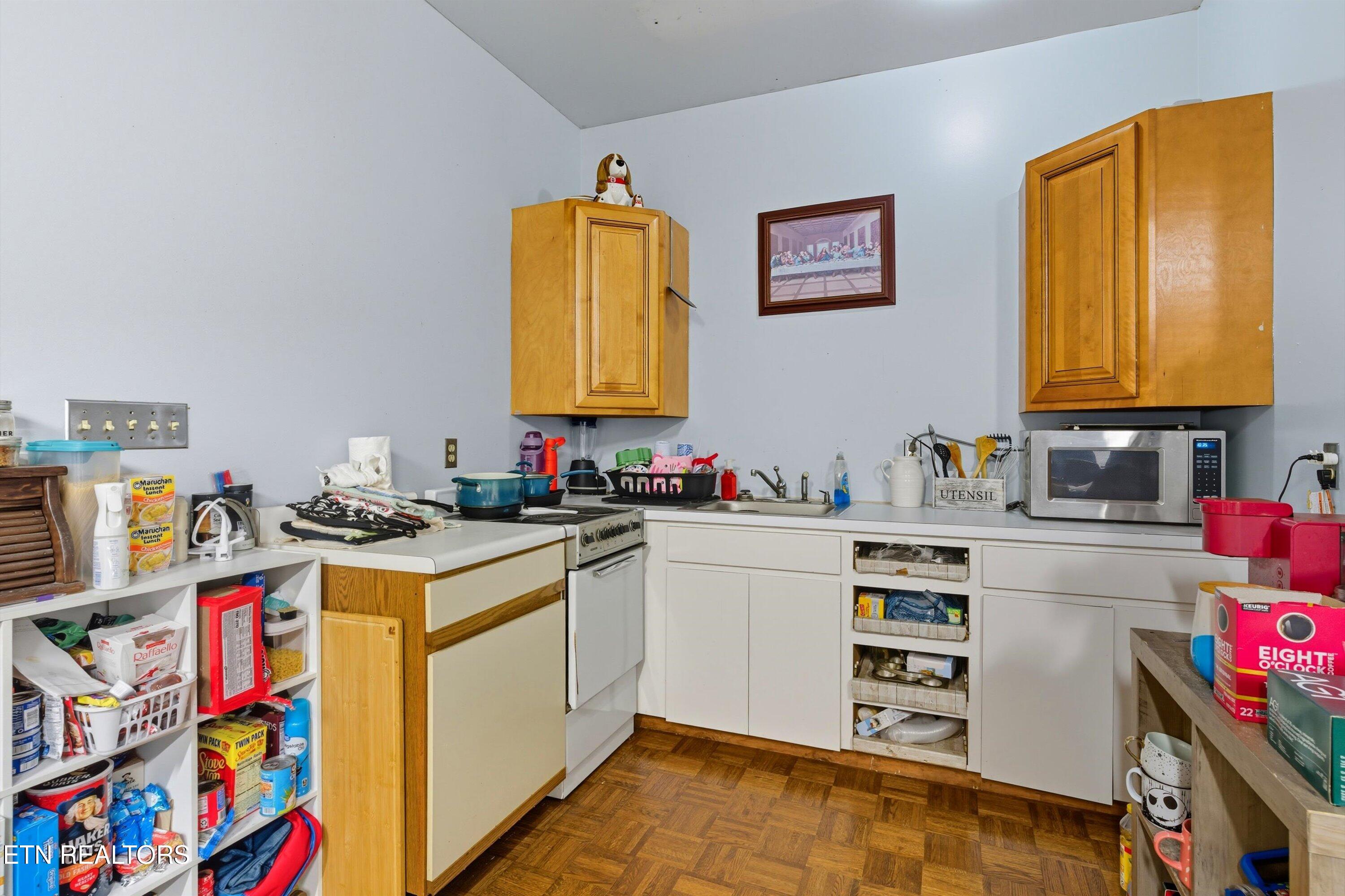 605 S Lake Drive Oneida TN 37841