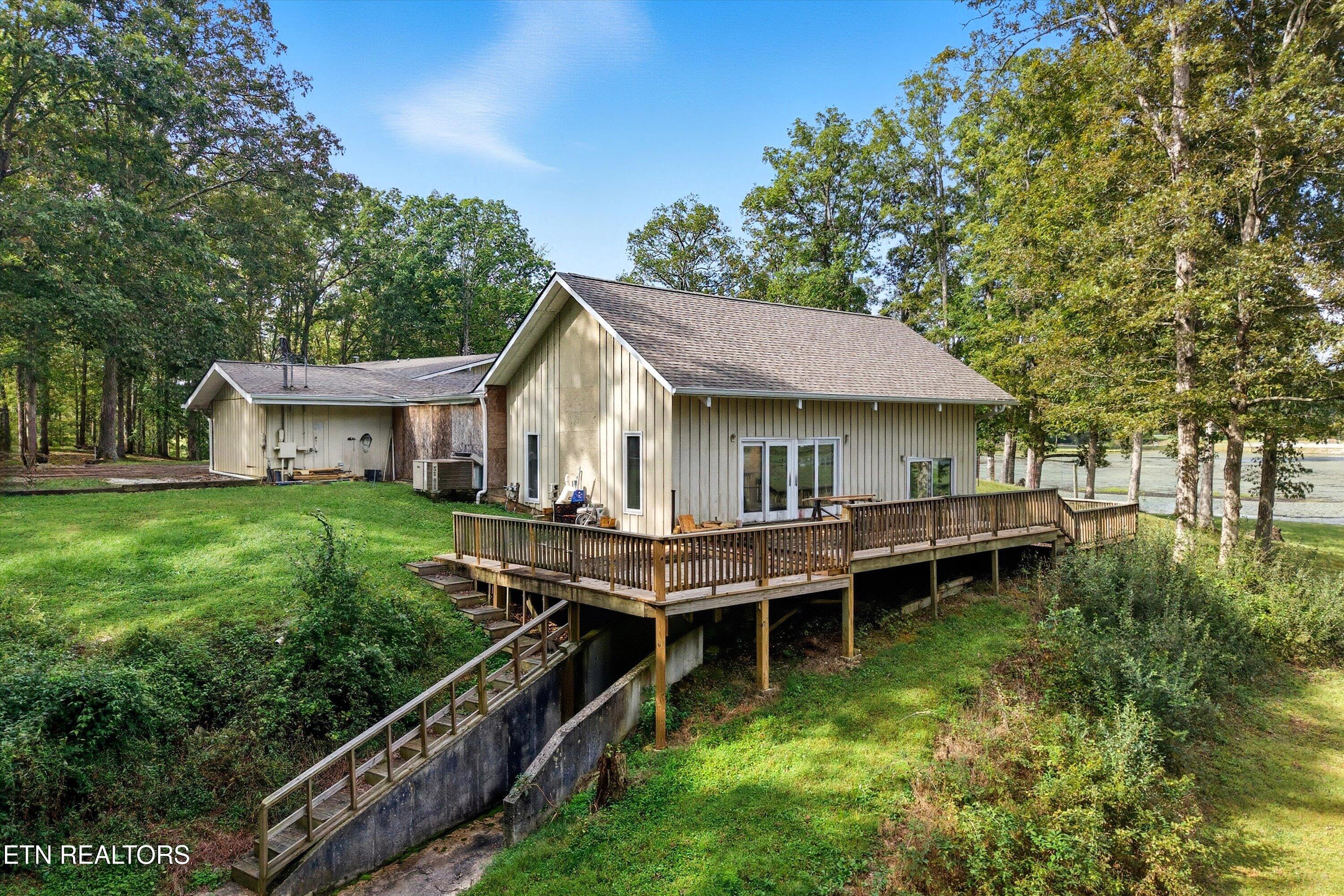 605 S Lake Drive Oneida TN 37841