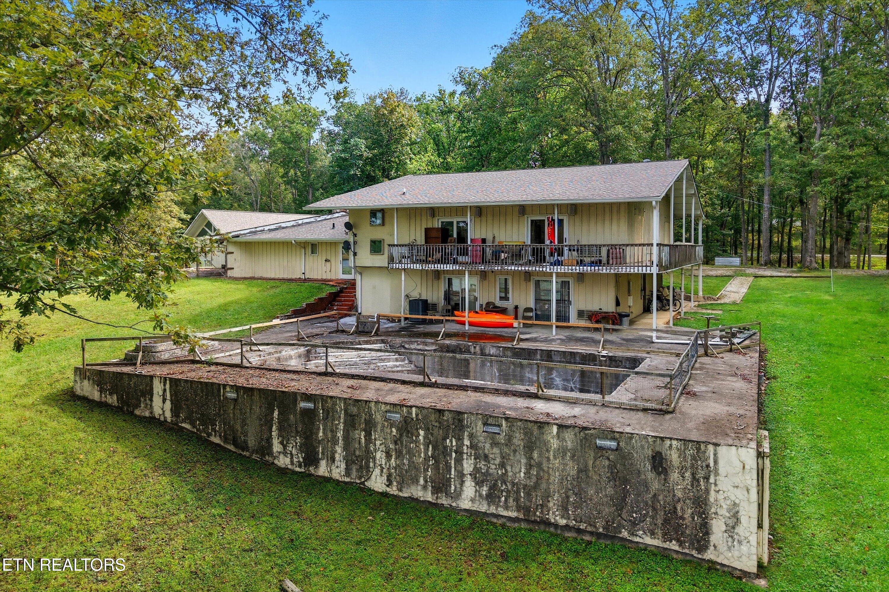 605 S Lake Drive Oneida TN 37841