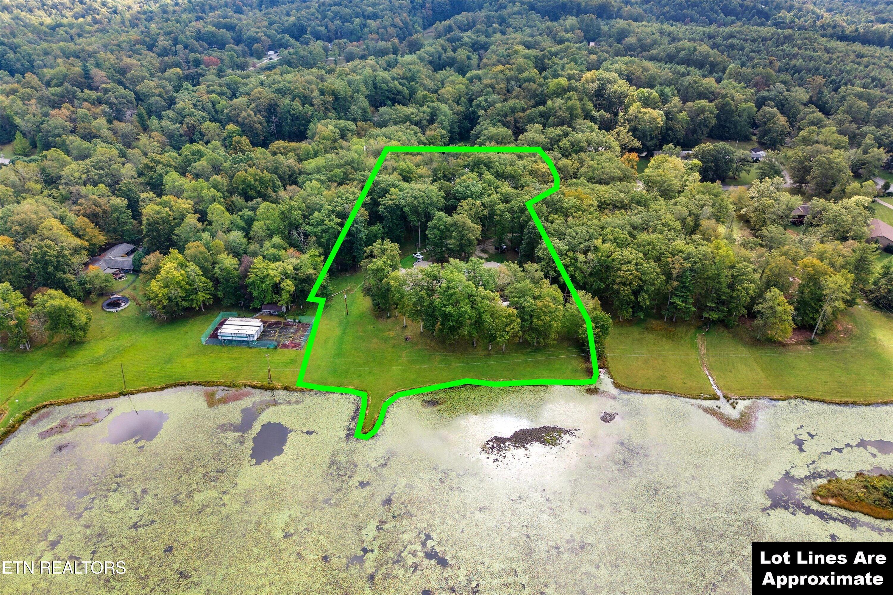 605 S Lake Drive Oneida TN 37841