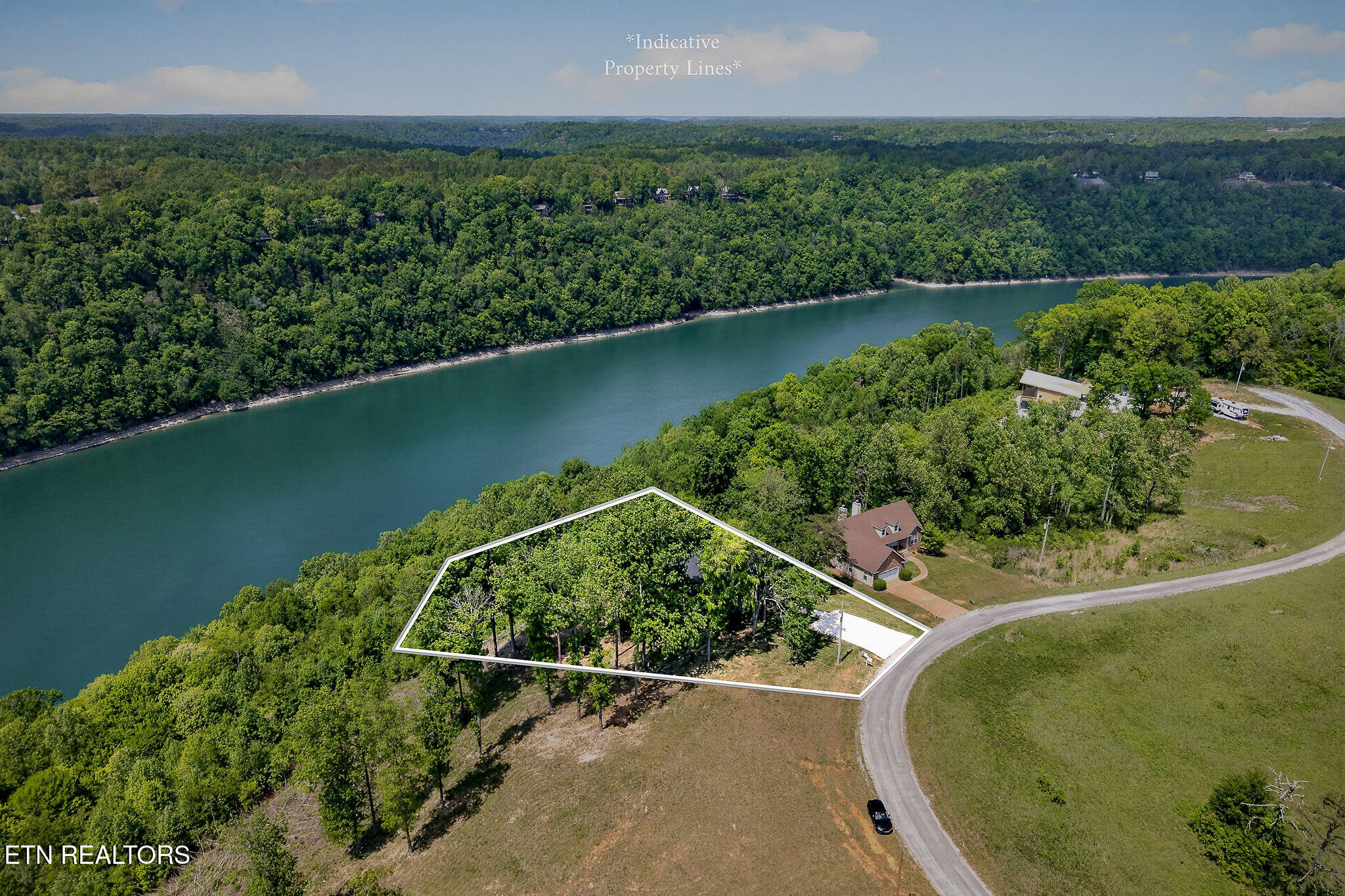 1171 W Hutchins Bend Road Sparta TN 38583