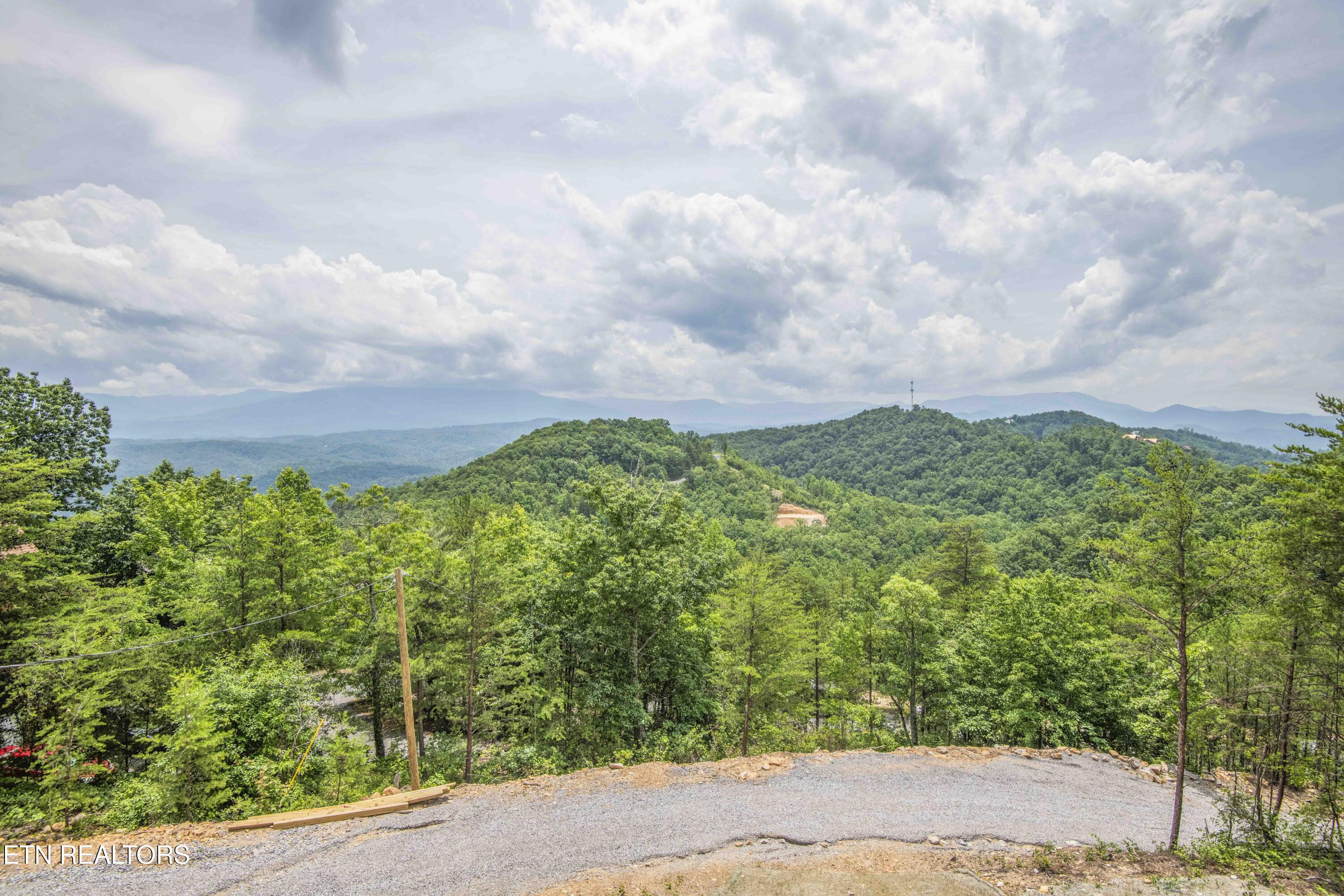 2609 Mountain Boulevard Sevierville TN 37876