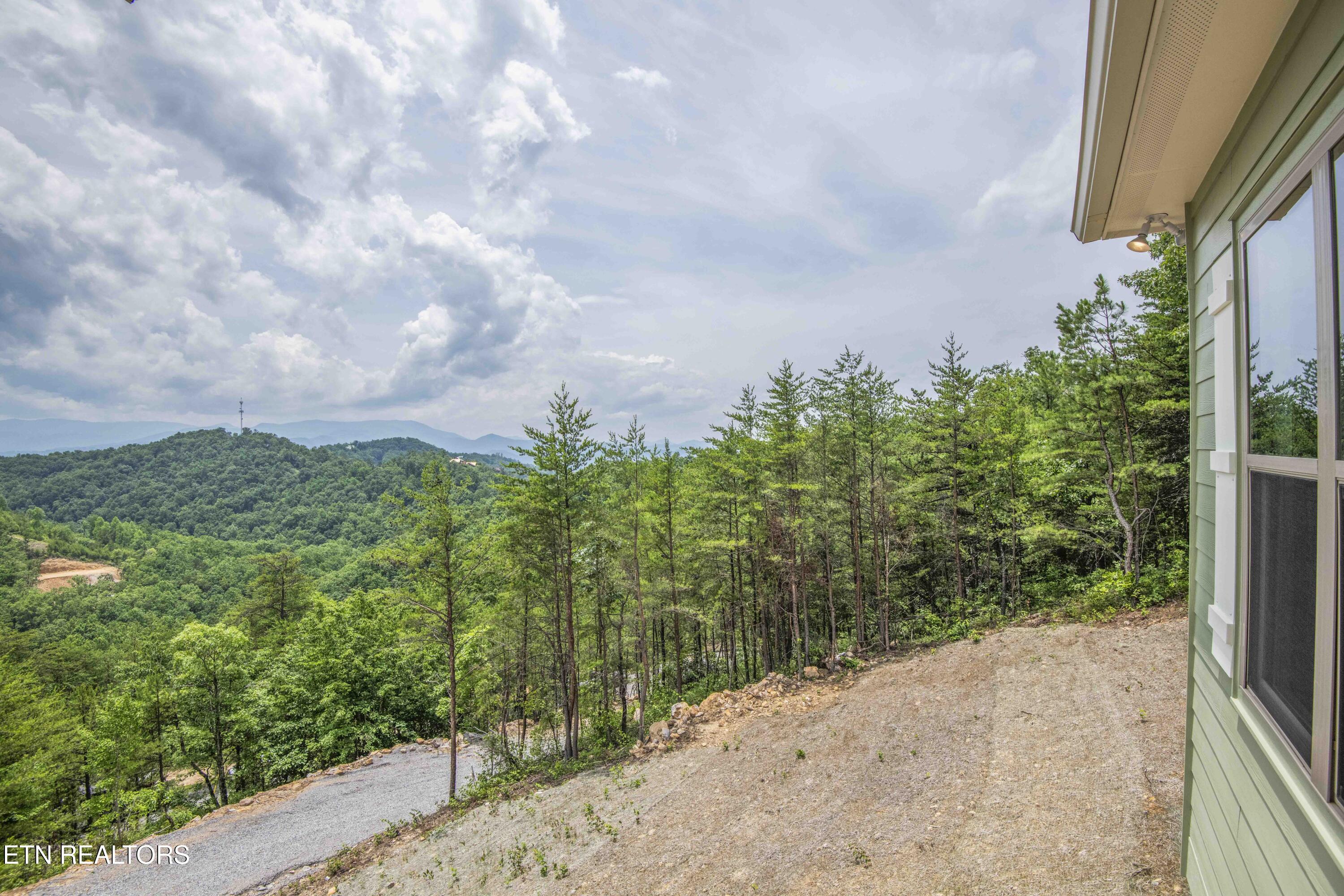 2609 Mountain Boulevard Sevierville TN 37876