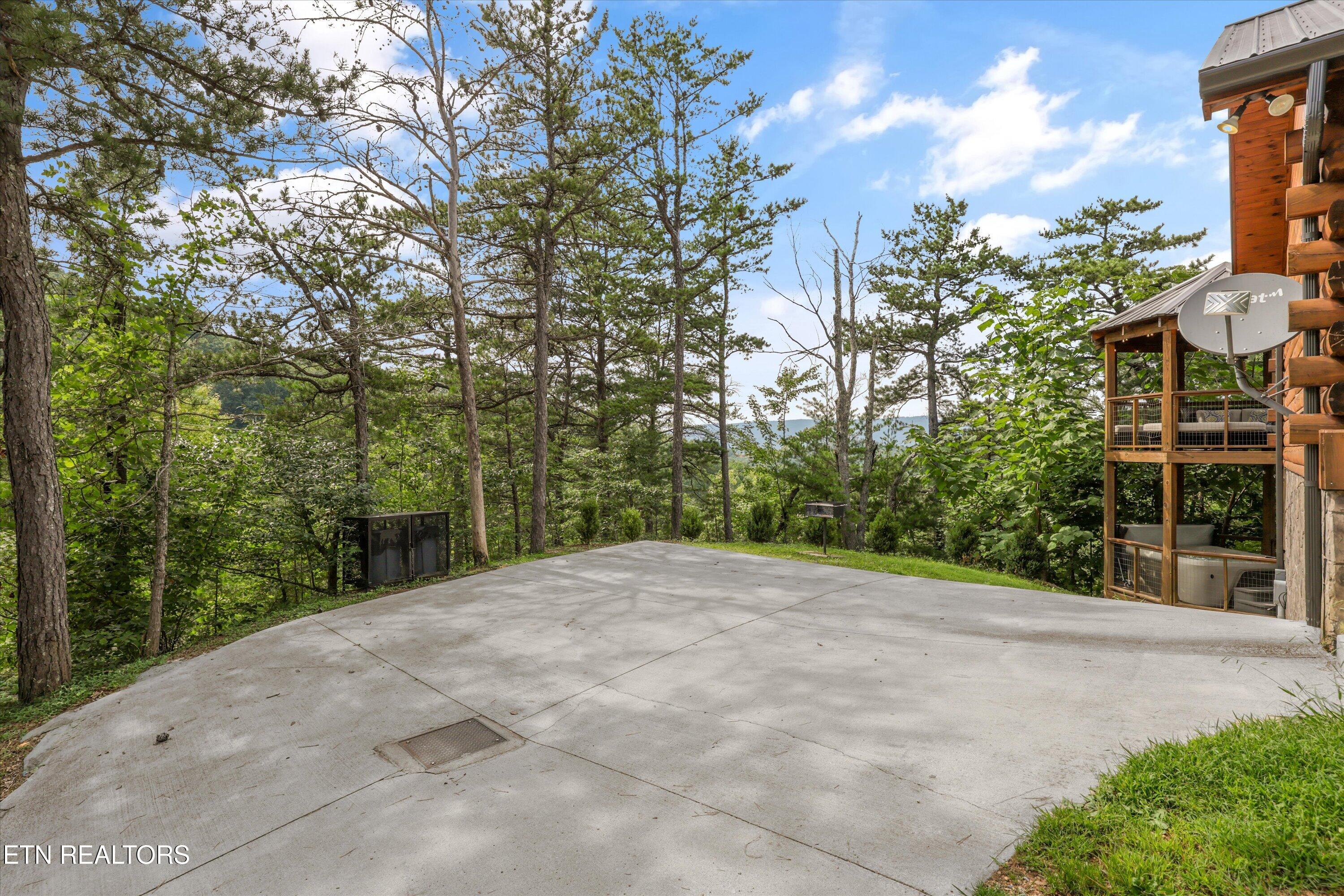 2421 Misty Shadows Drive Sevierville TN 37862