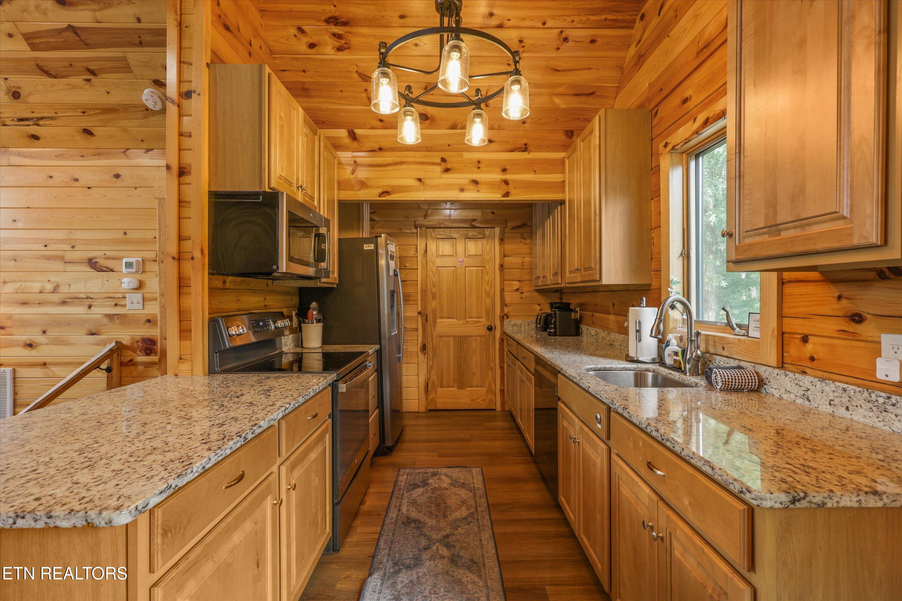 2421 Misty Shadows Drive Sevierville TN 37862