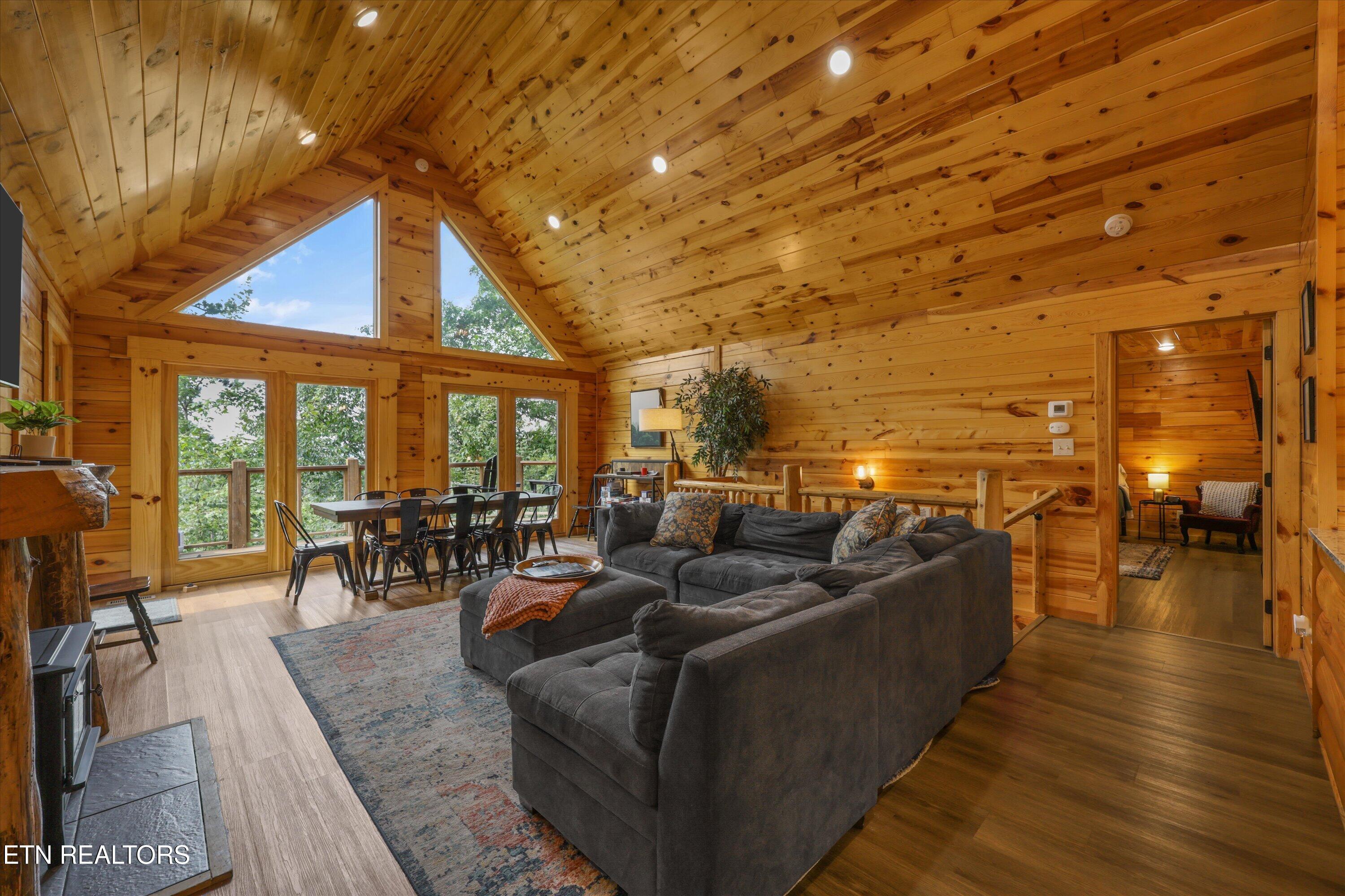 2421 Misty Shadows Drive Sevierville TN 37862