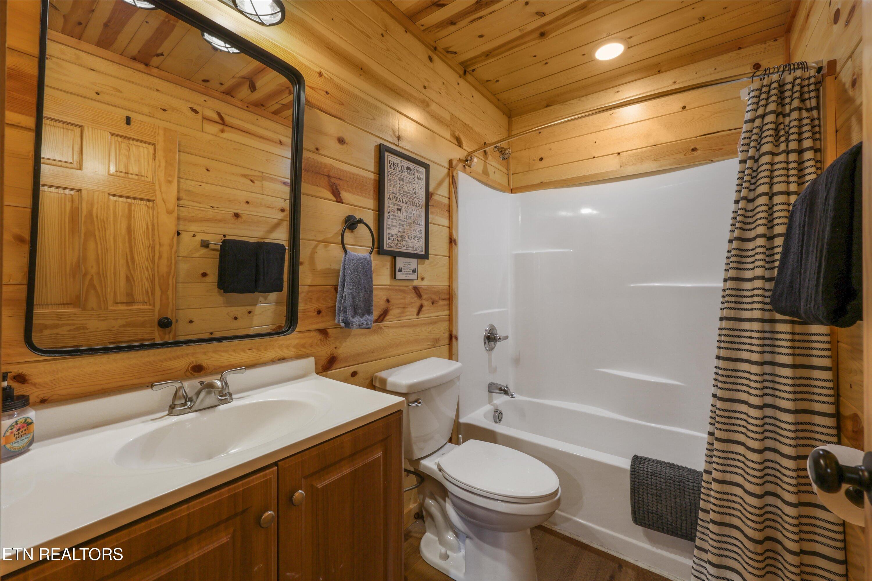 2421 Misty Shadows Drive Sevierville TN 37862