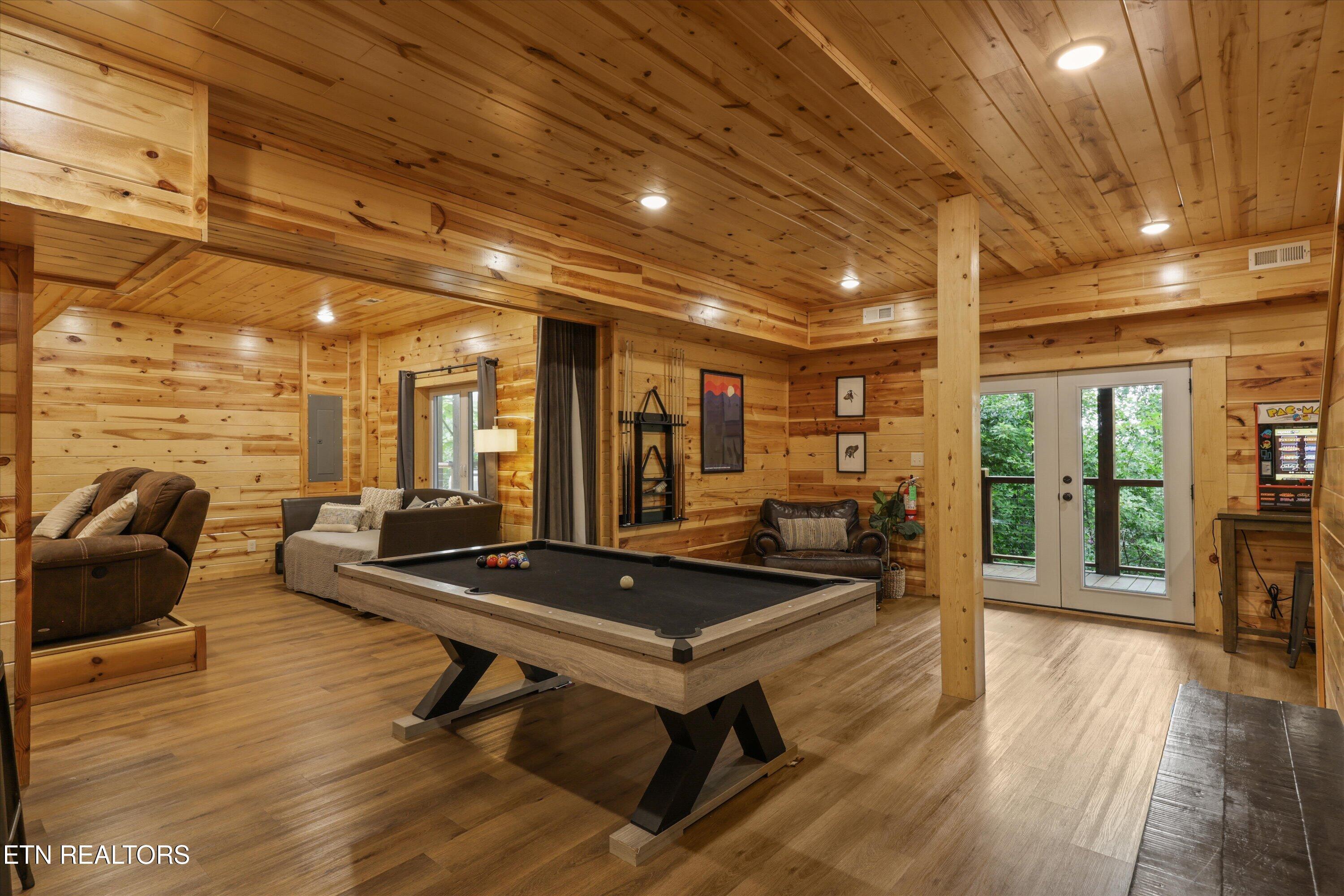 2421 Misty Shadows Drive Sevierville TN 37862