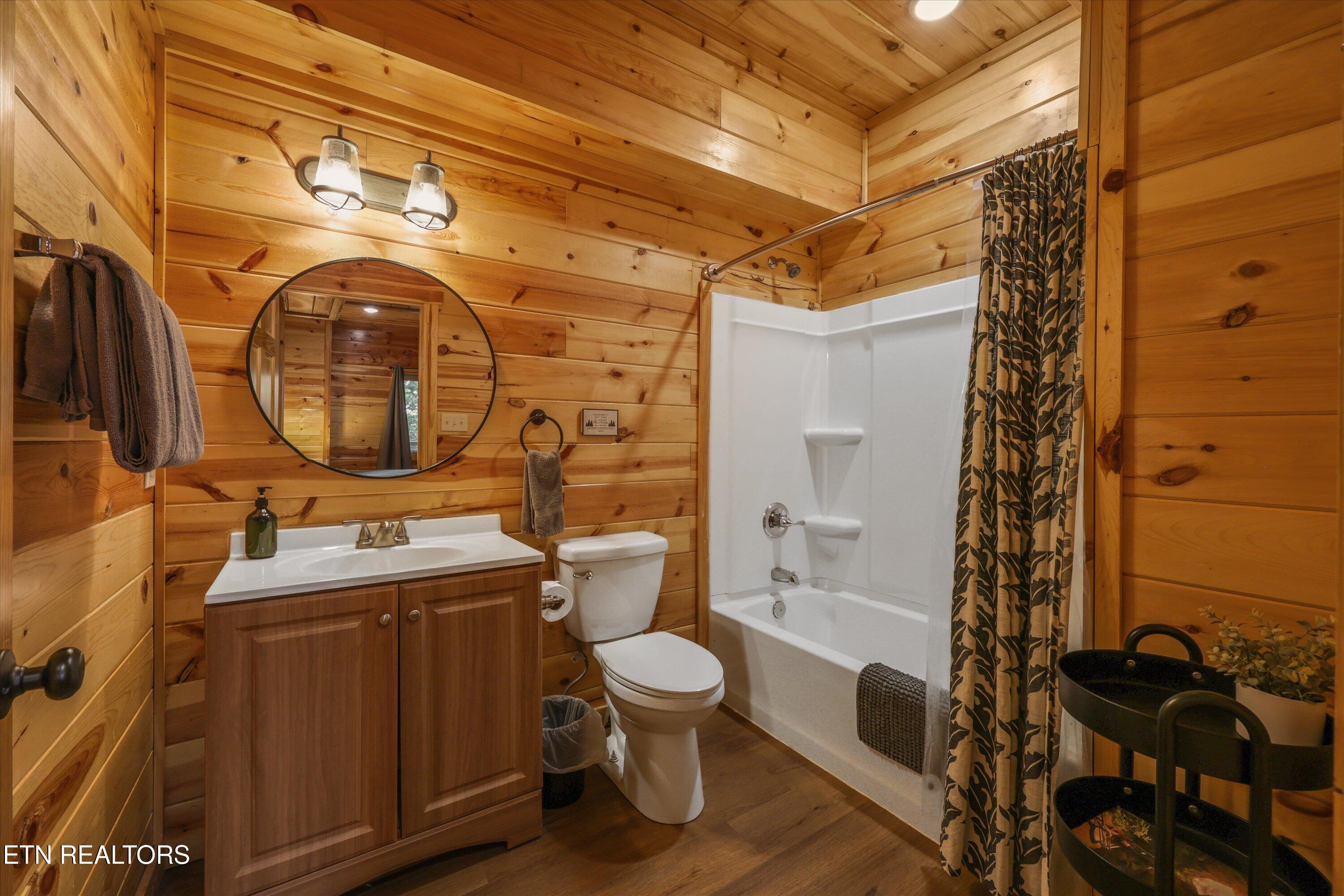 2421 Misty Shadows Drive Sevierville TN 37862