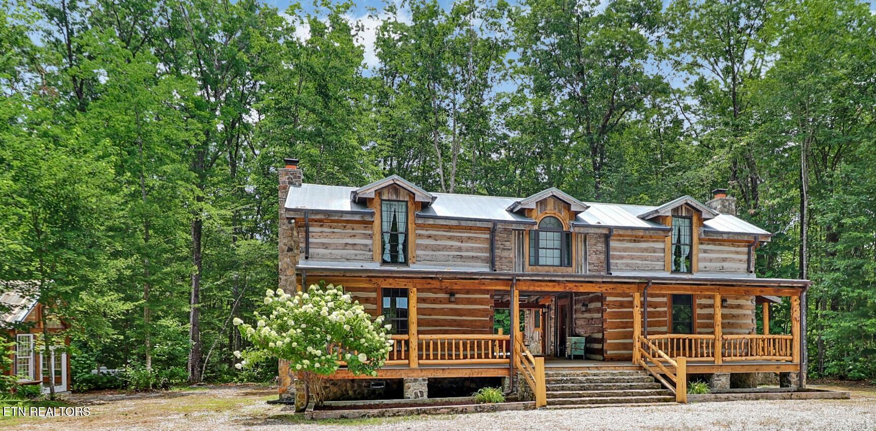 560 Ridgetop Jamestown TN 38556