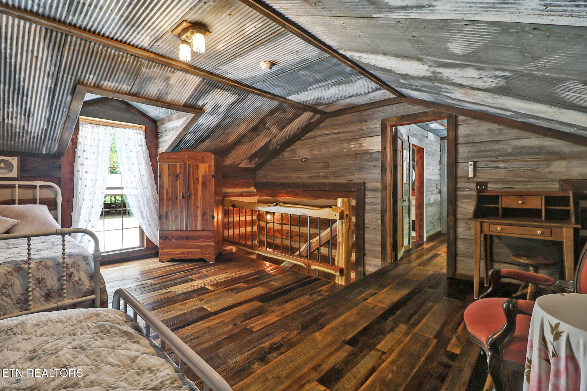 560 Ridgetop Jamestown TN 38556