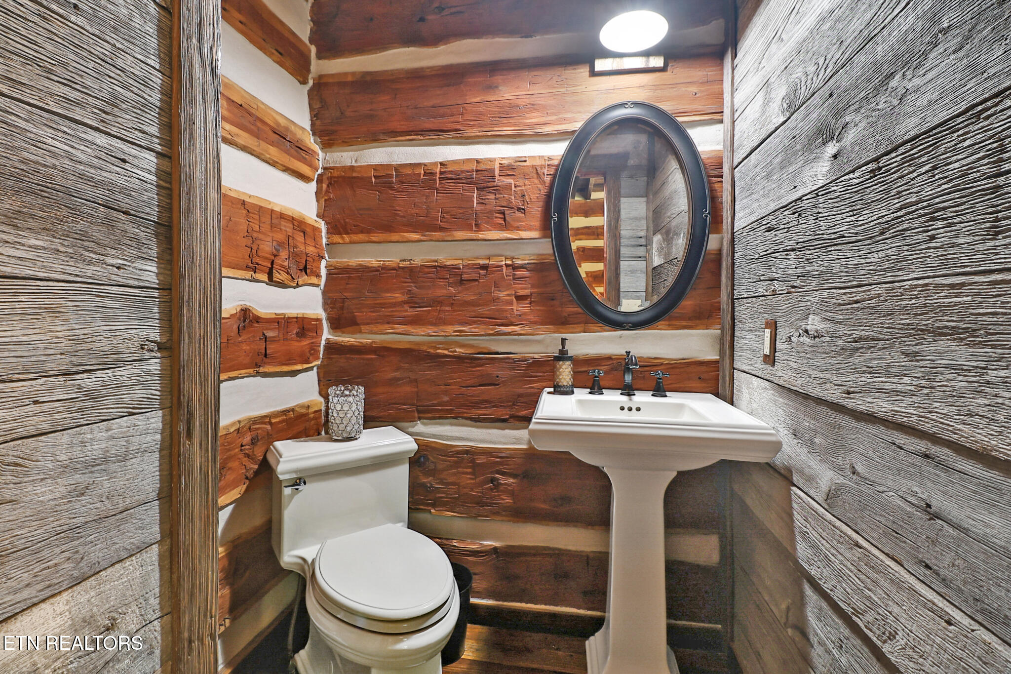 560 Ridgetop Jamestown TN 38556