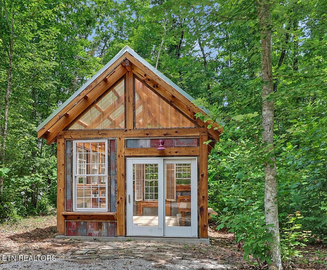 560 Ridgetop Jamestown TN 38556