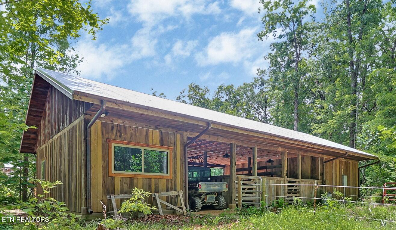 560 Ridgetop Jamestown TN 38556