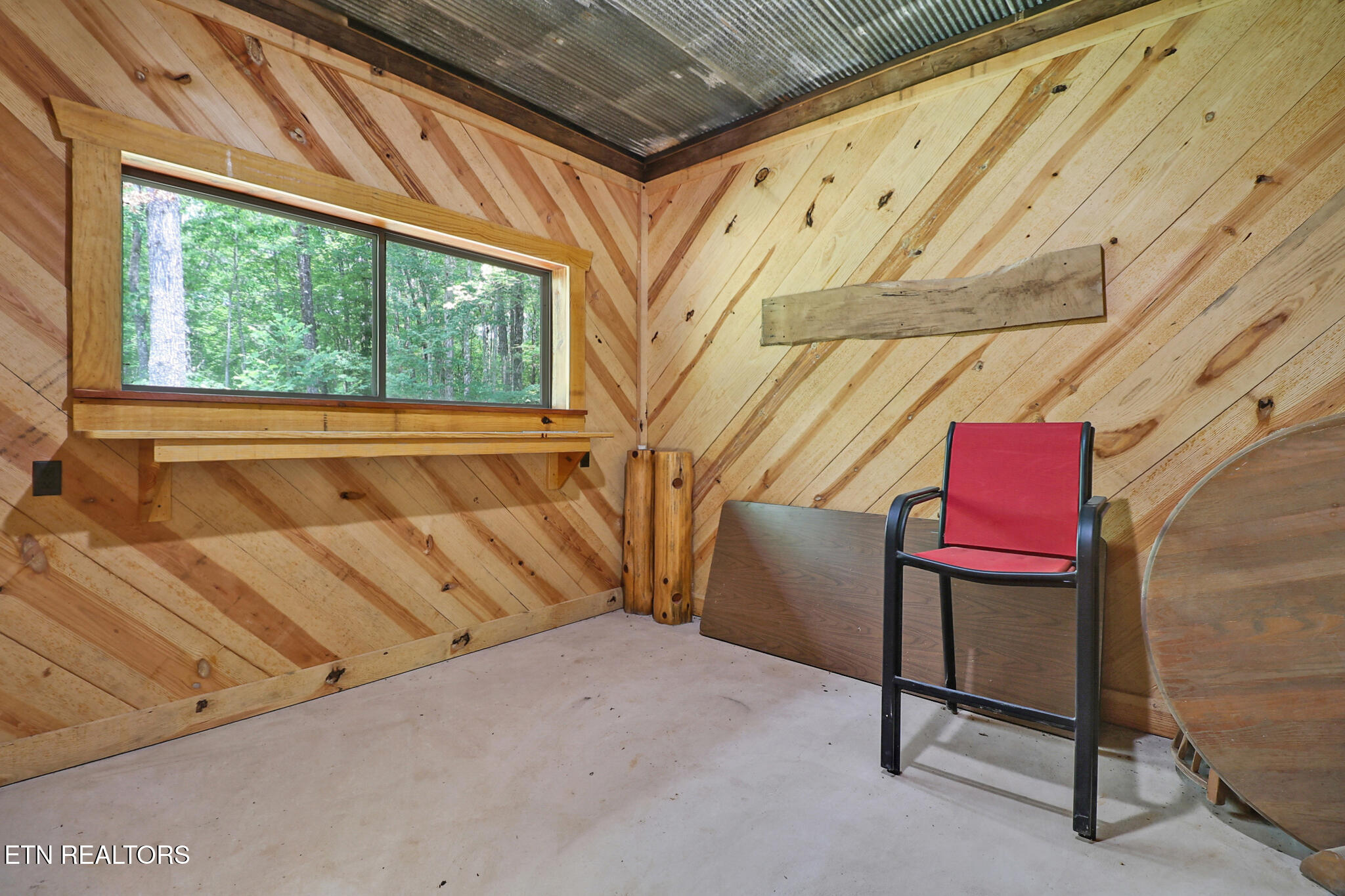 560 Ridgetop Jamestown TN 38556