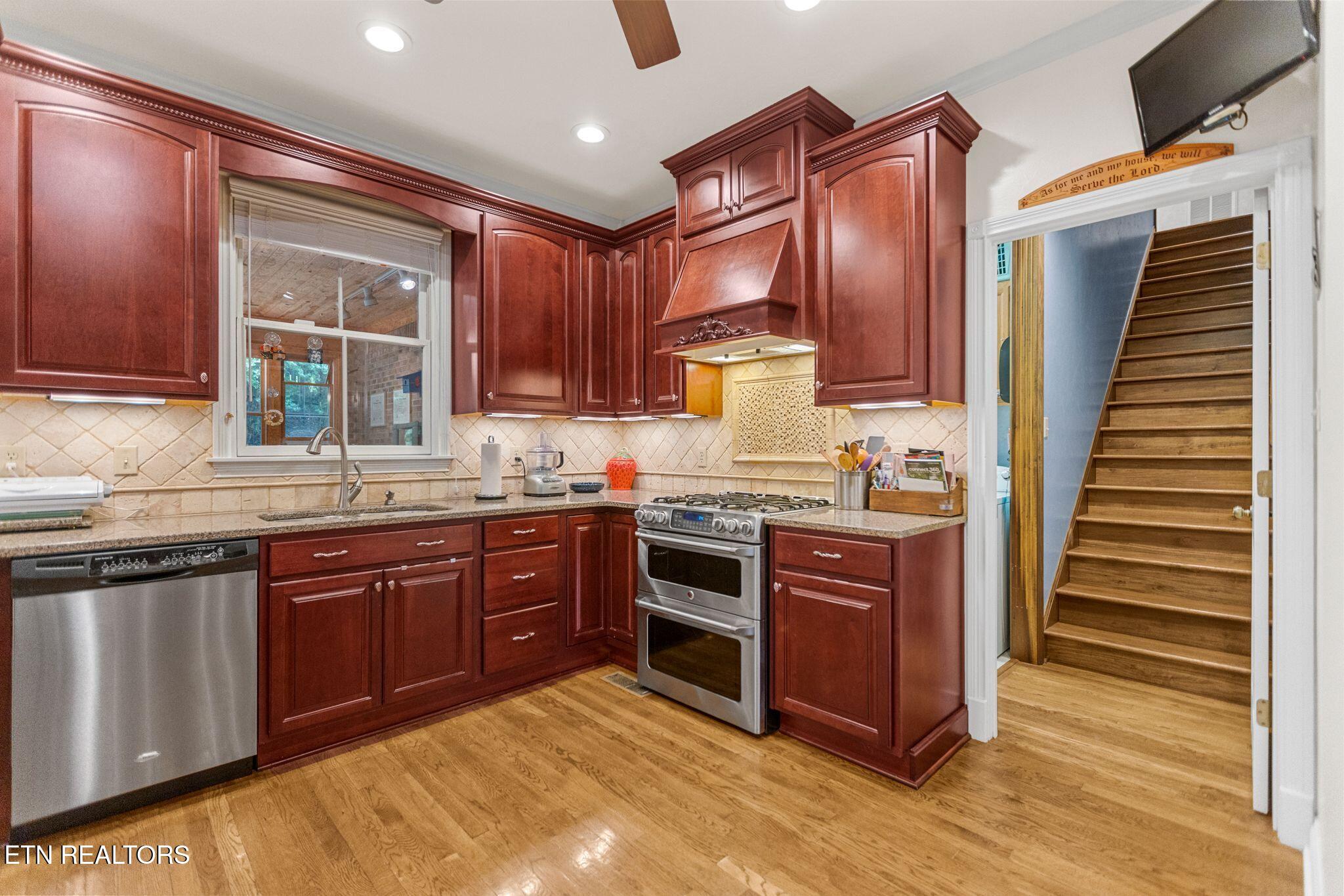 5227 Beverly Oaks Drive Knoxville TN 37918