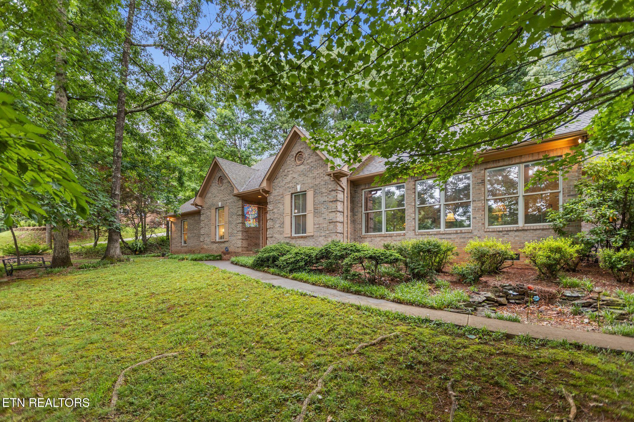 5227 Beverly Oaks Drive Knoxville TN 37918