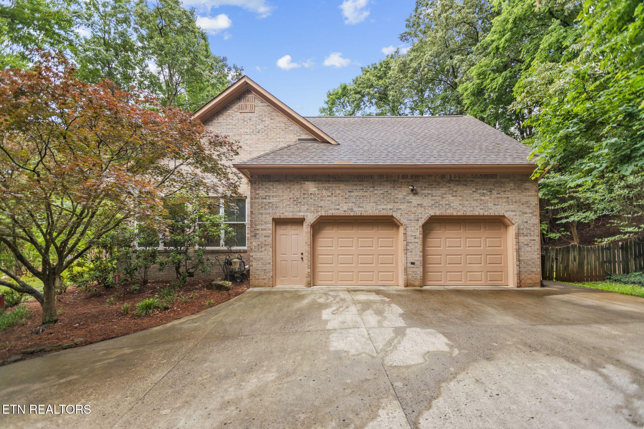 5227 Beverly Oaks Drive Knoxville TN 37918