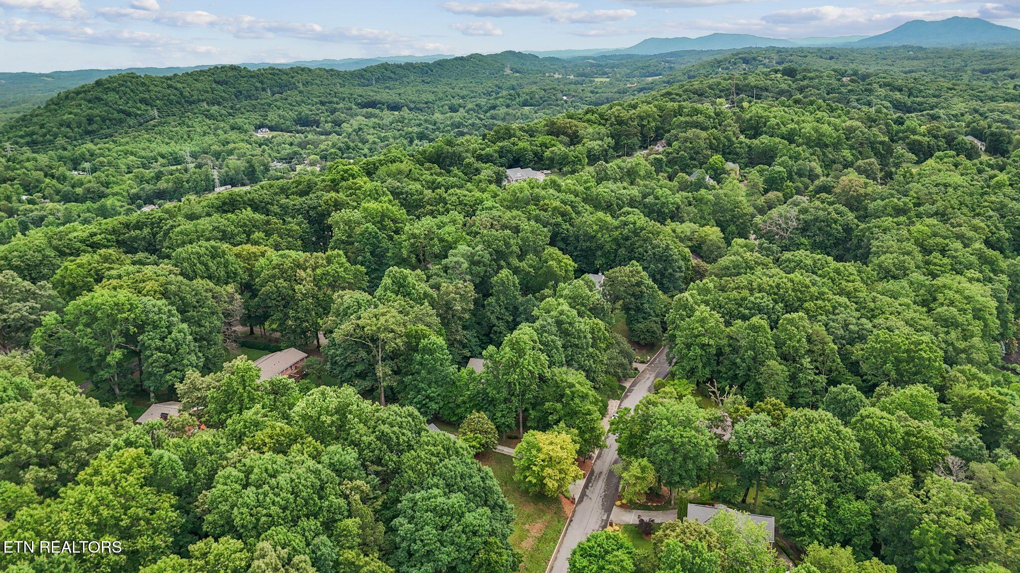 5227 Beverly Oaks Drive Knoxville TN 37918
