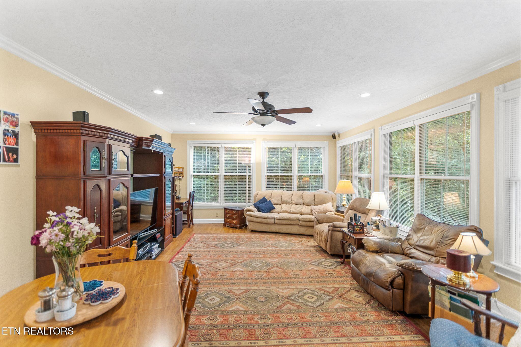 5227 Beverly Oaks Drive Knoxville TN 37918