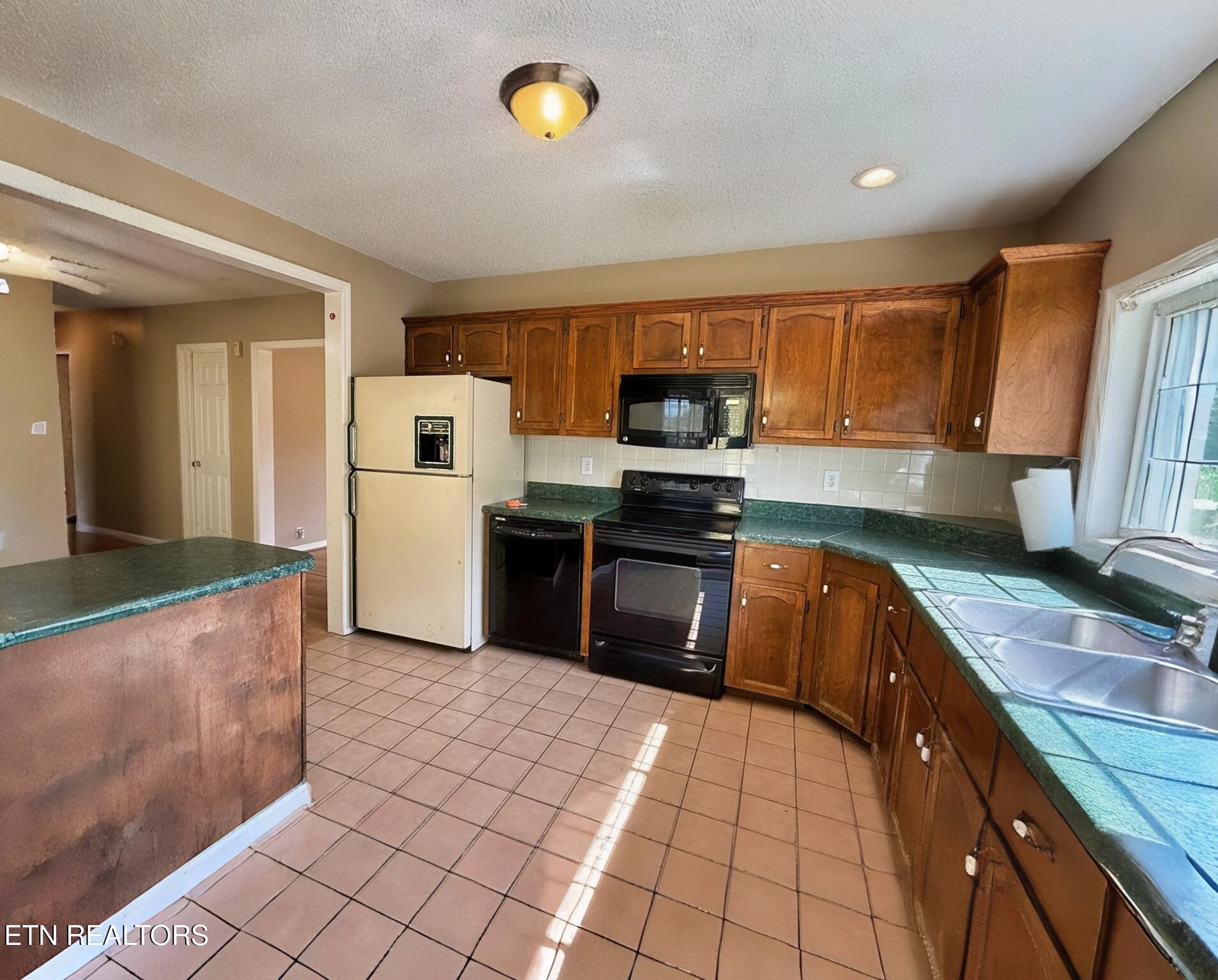 6646 Tennessee 297 Pioneer TN 37847