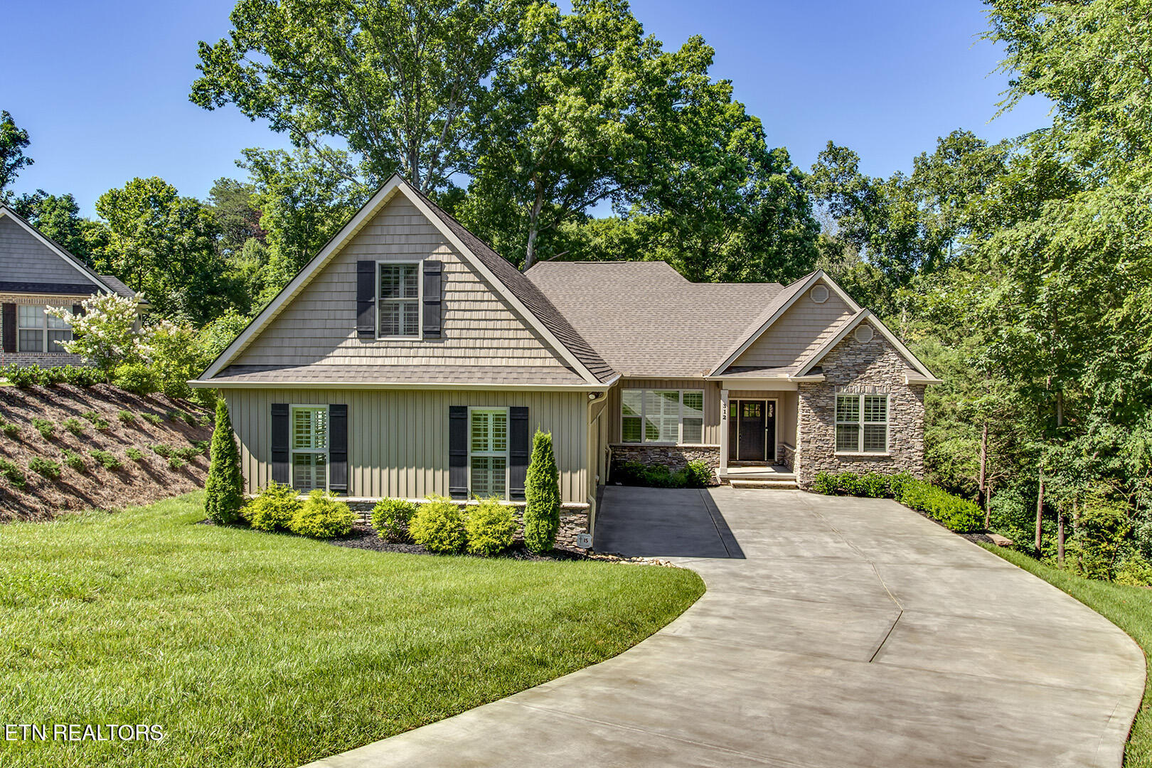 312 Elokwa Lane Loudon TN 37774