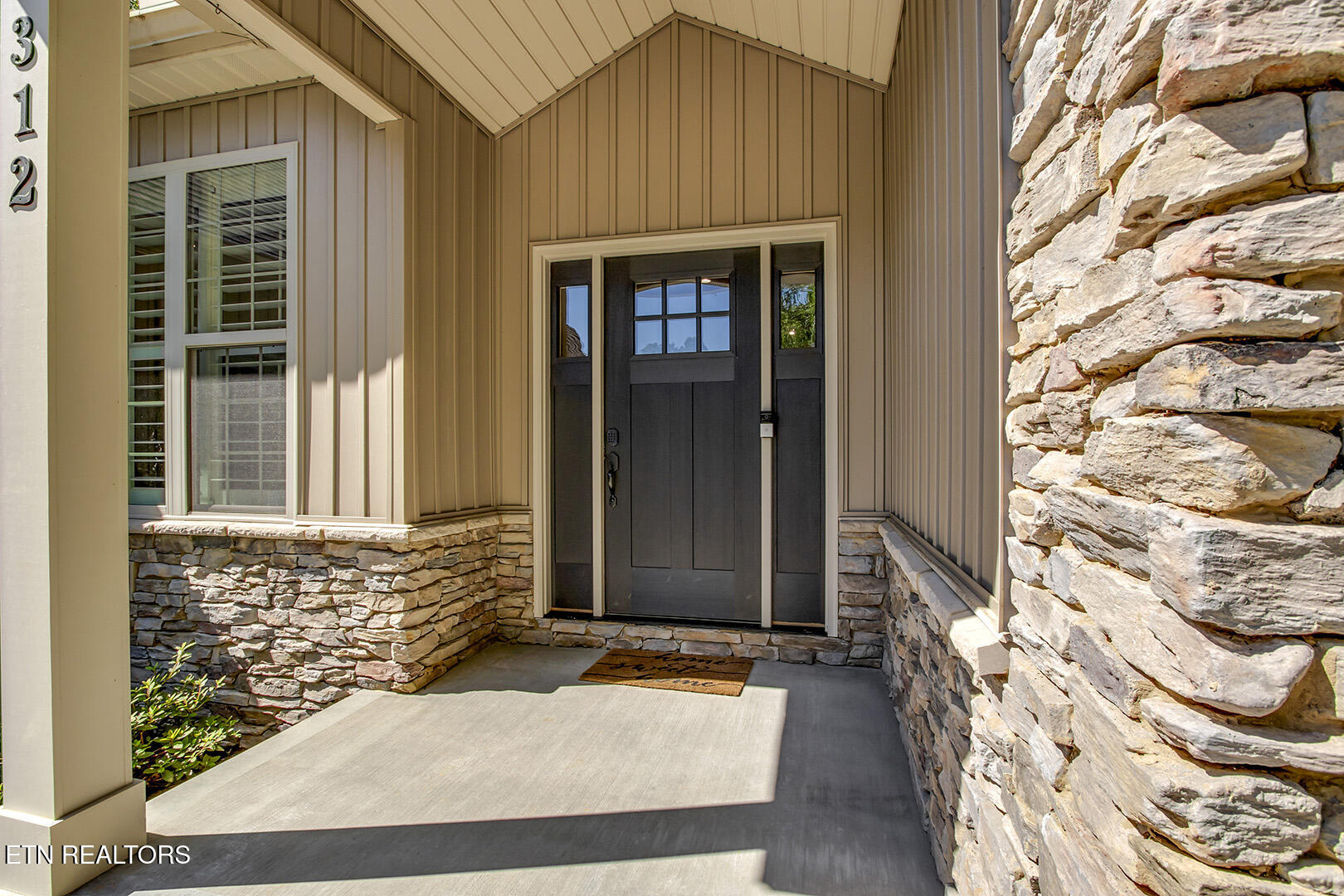 312 Elokwa Lane Loudon TN 37774