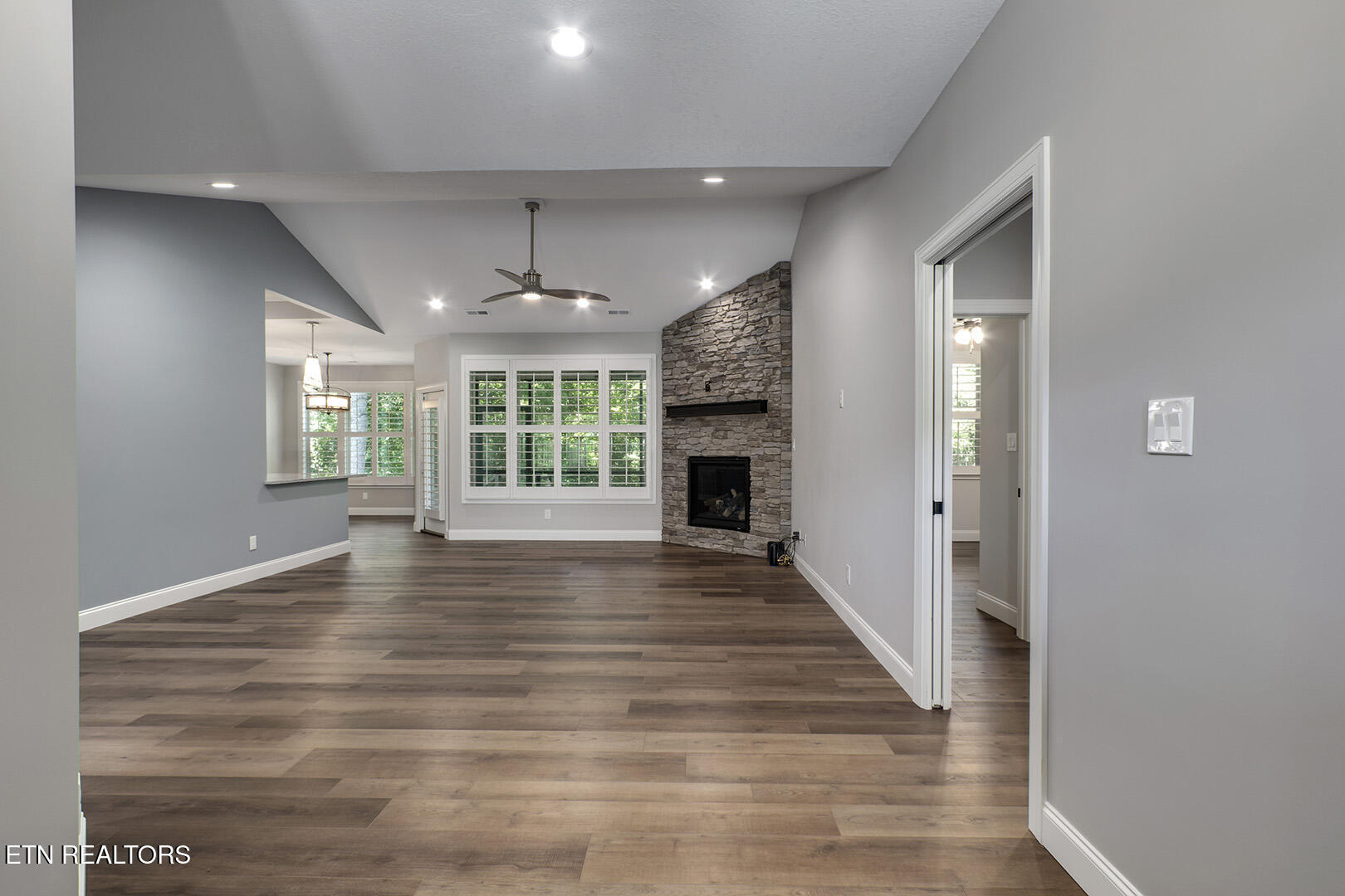 312 Elokwa Lane Loudon TN 37774