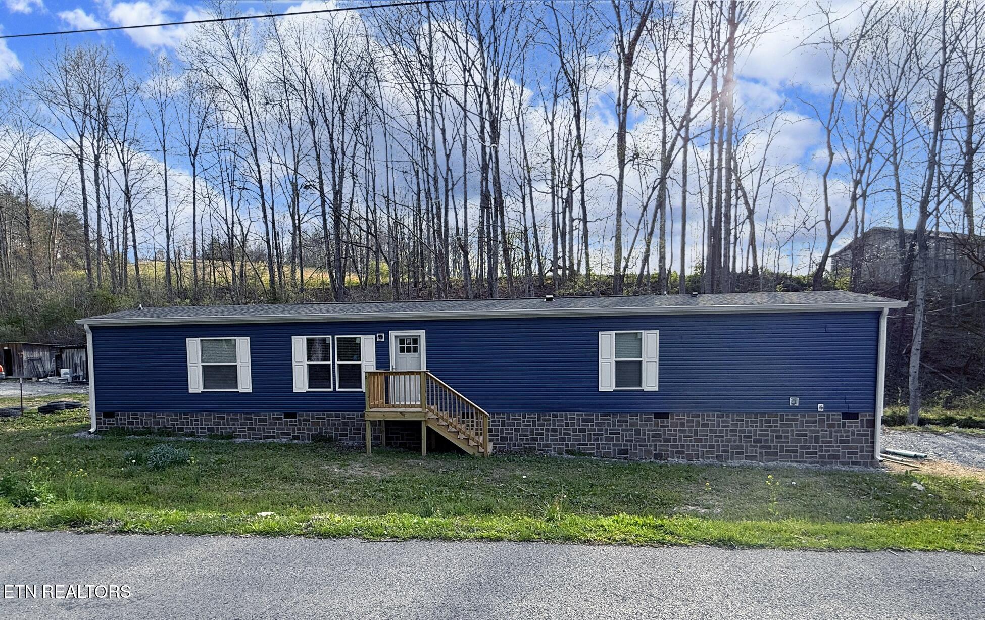 596 Old Long Hollow Road Lafollette TN 37766