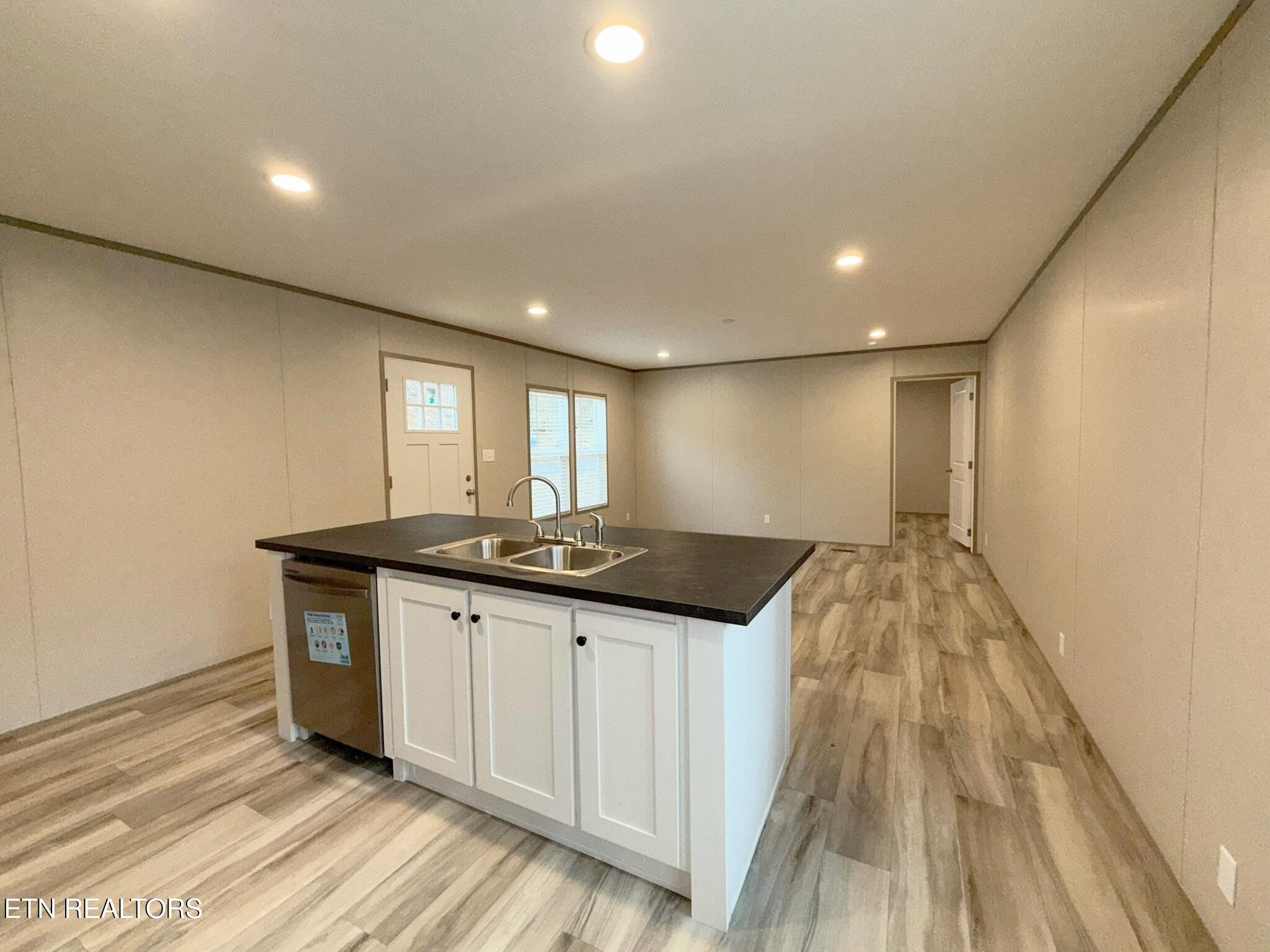 596 Old Long Hollow Road Lafollette TN 37766
