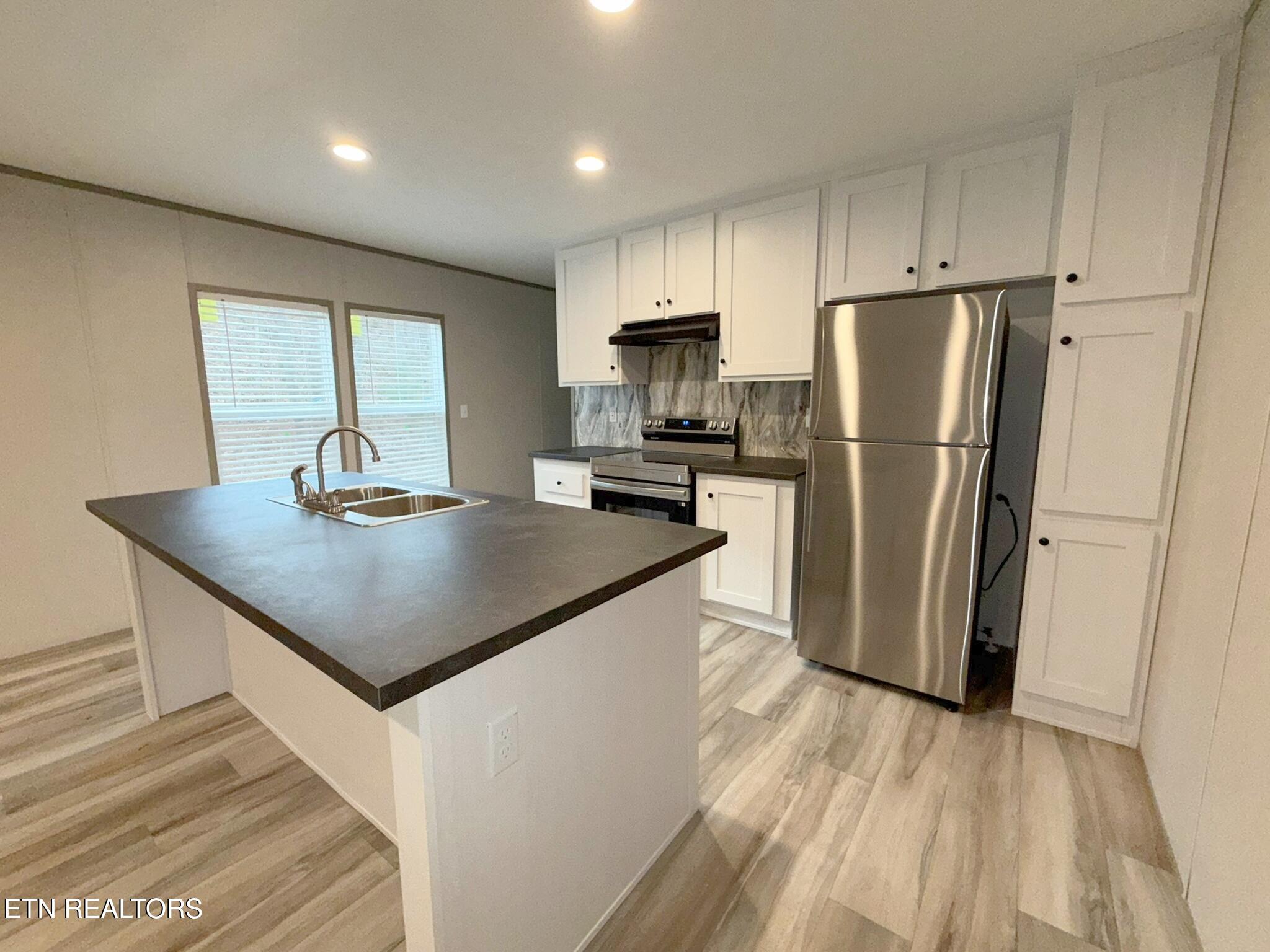 596 Old Long Hollow Road Lafollette TN 37766