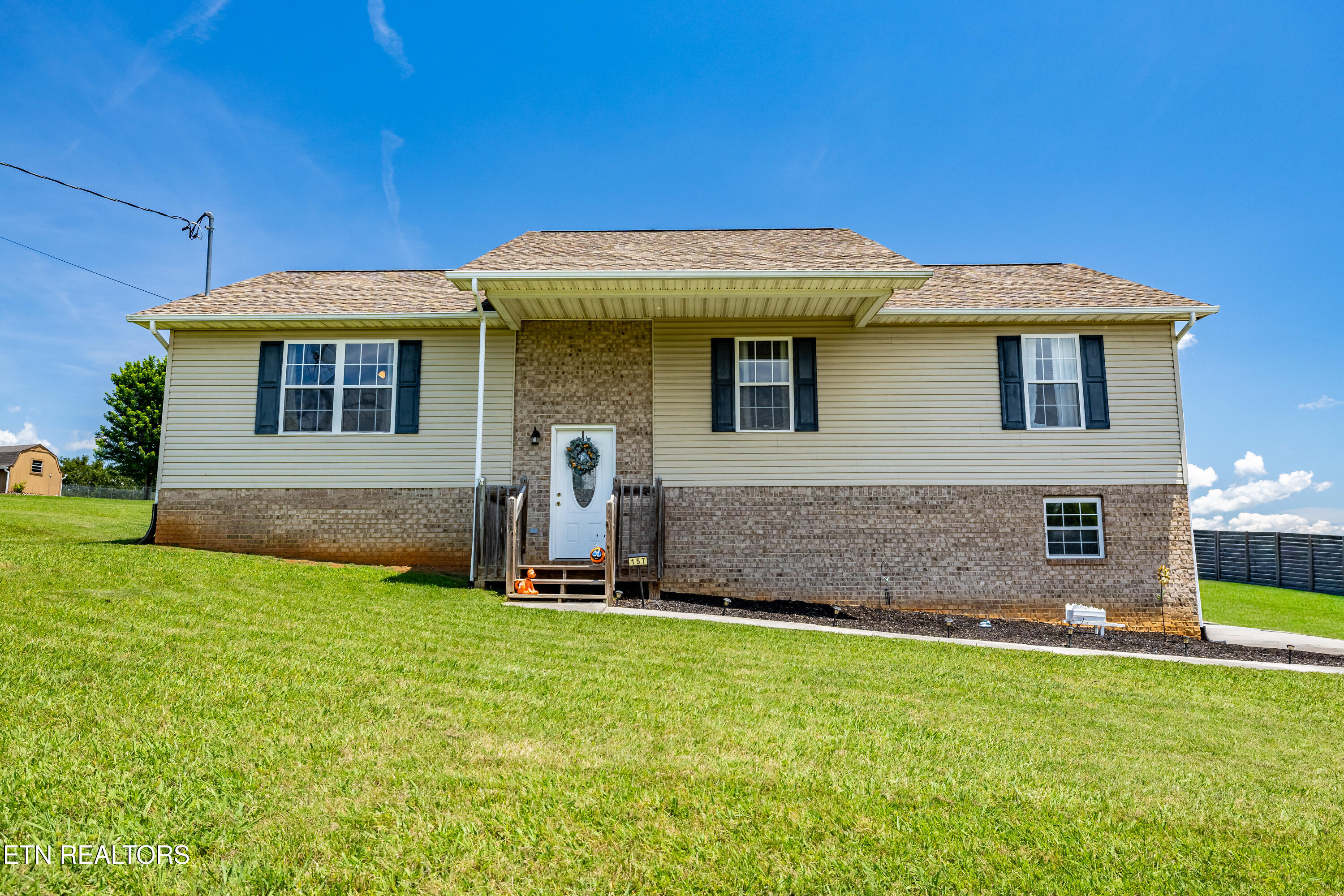 157 Ridgefield Drive Dandridge TN 37725