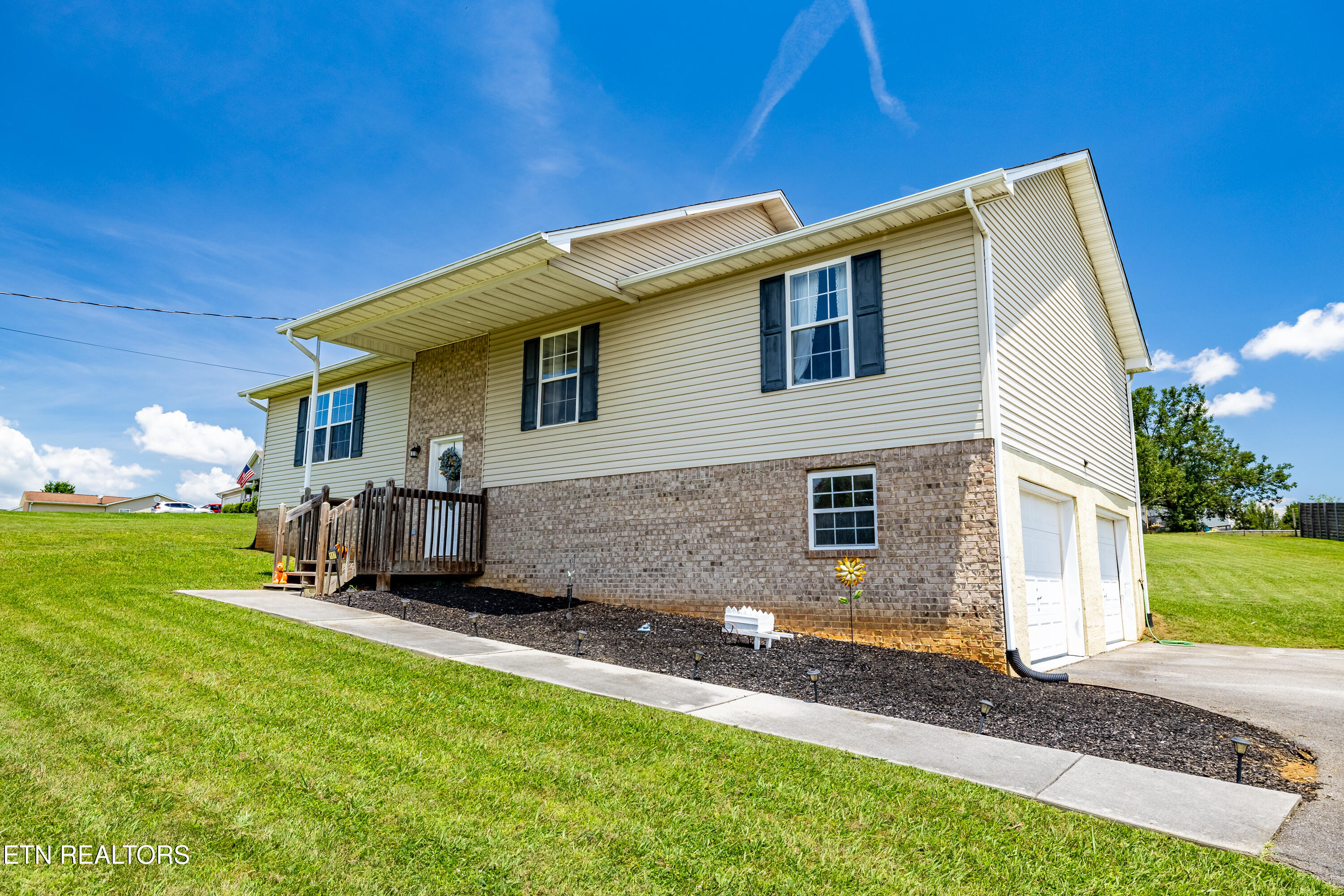 157 Ridgefield Drive Dandridge TN 37725