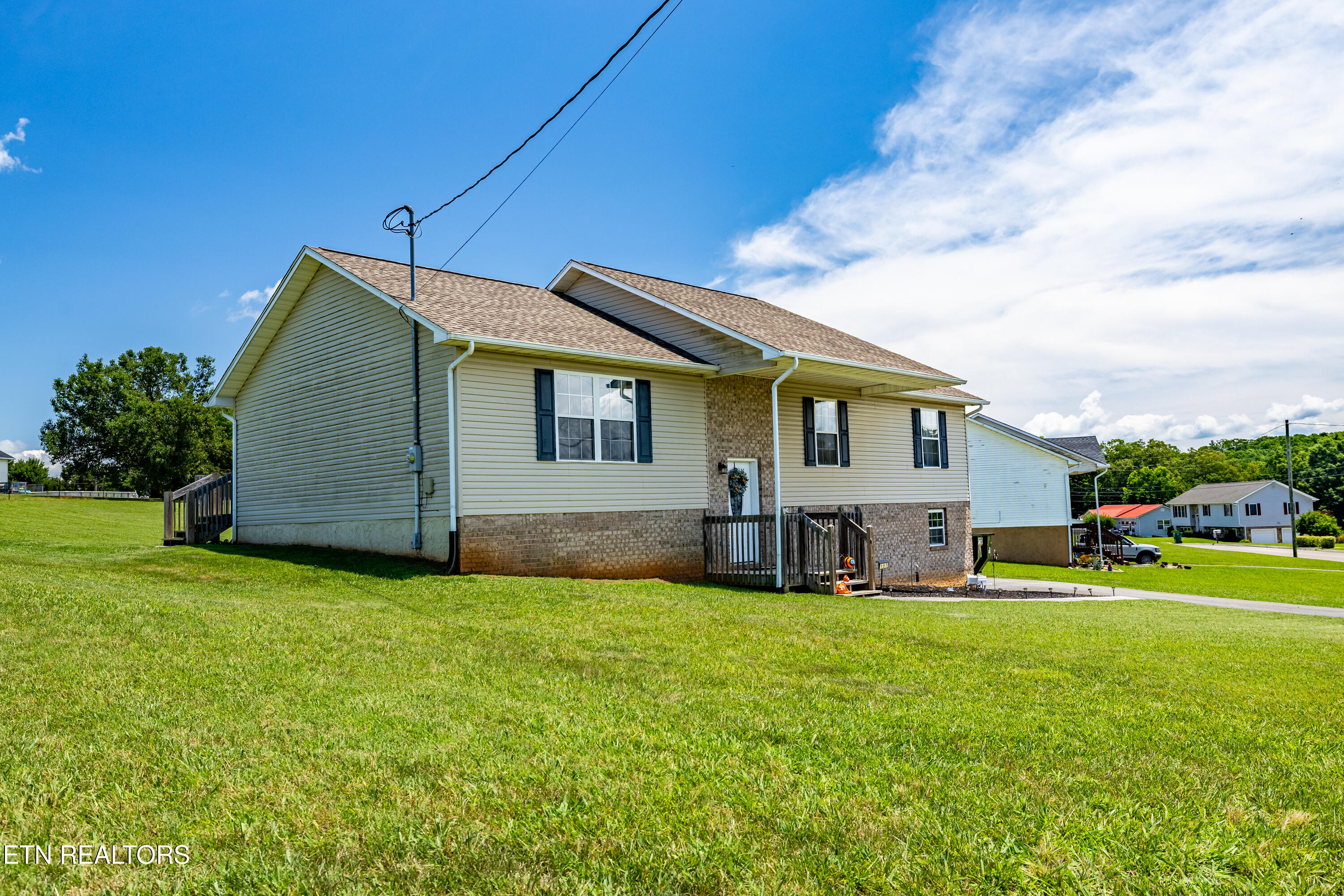 157 Ridgefield Drive Dandridge TN 37725