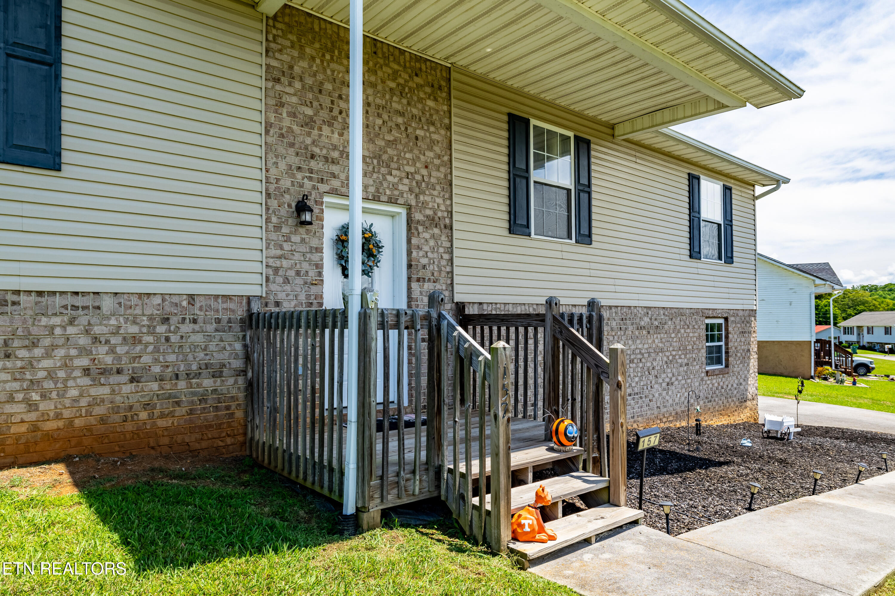 157 Ridgefield Drive Dandridge TN 37725