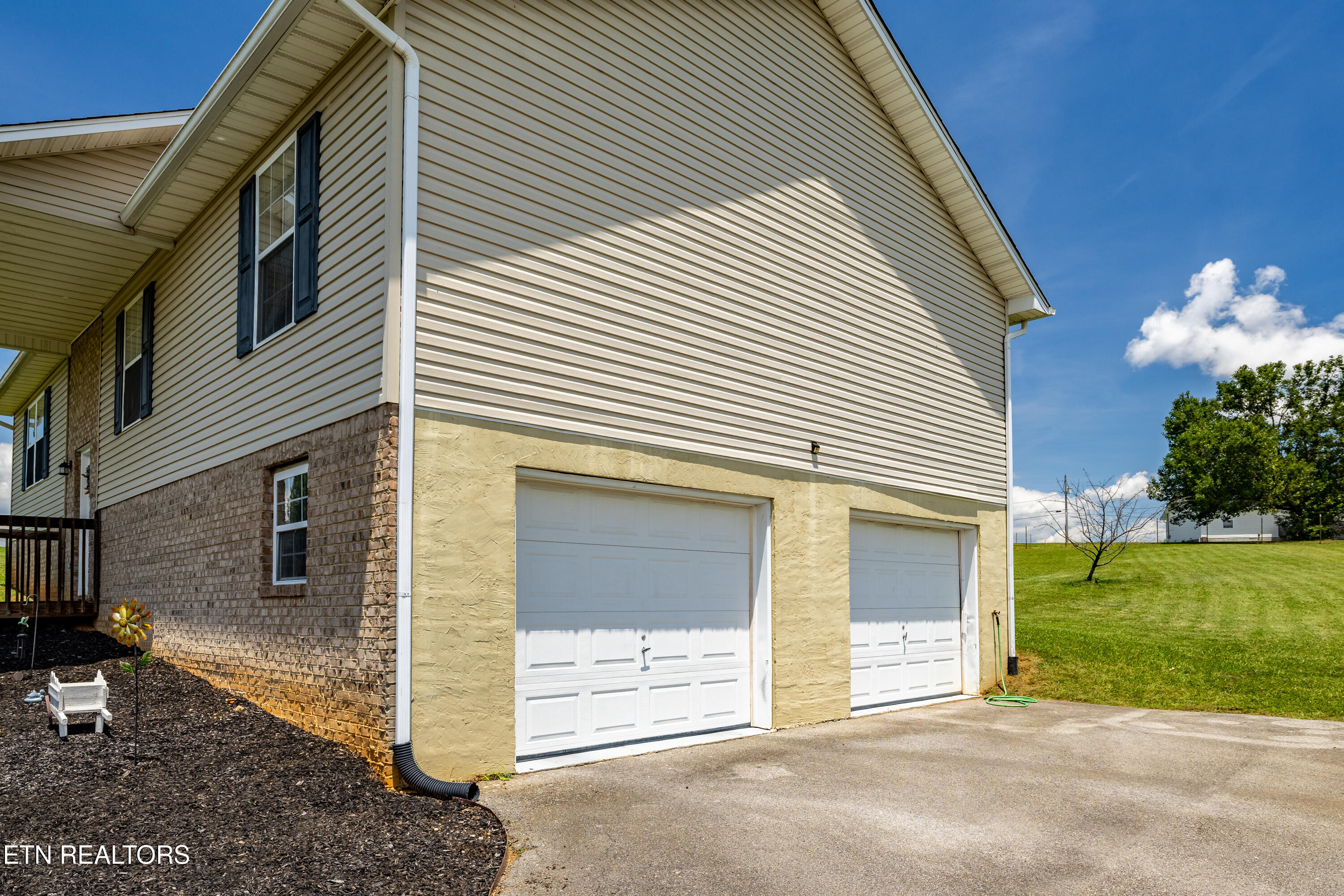 157 Ridgefield Drive Dandridge TN 37725