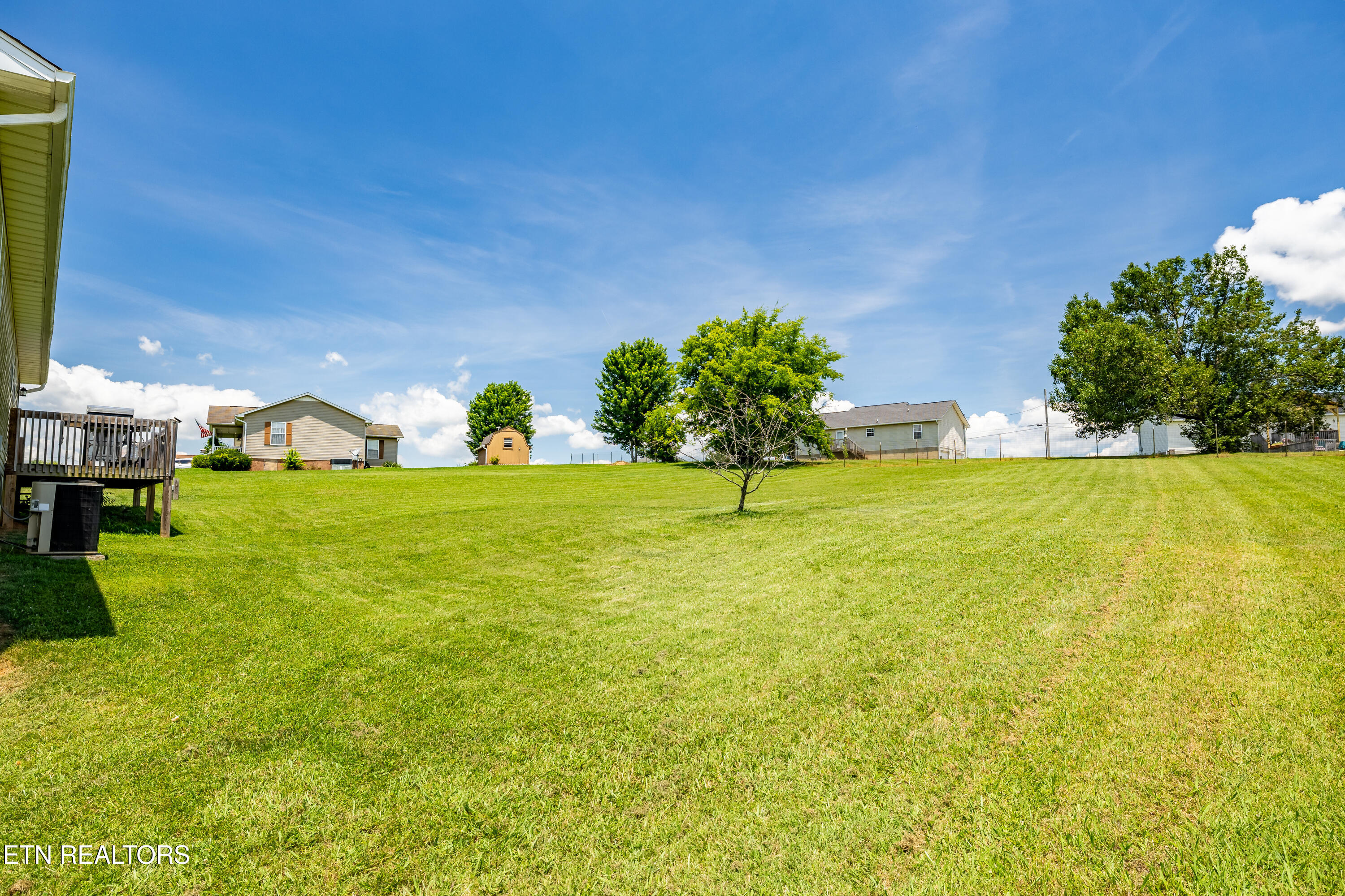 157 Ridgefield Drive Dandridge TN 37725