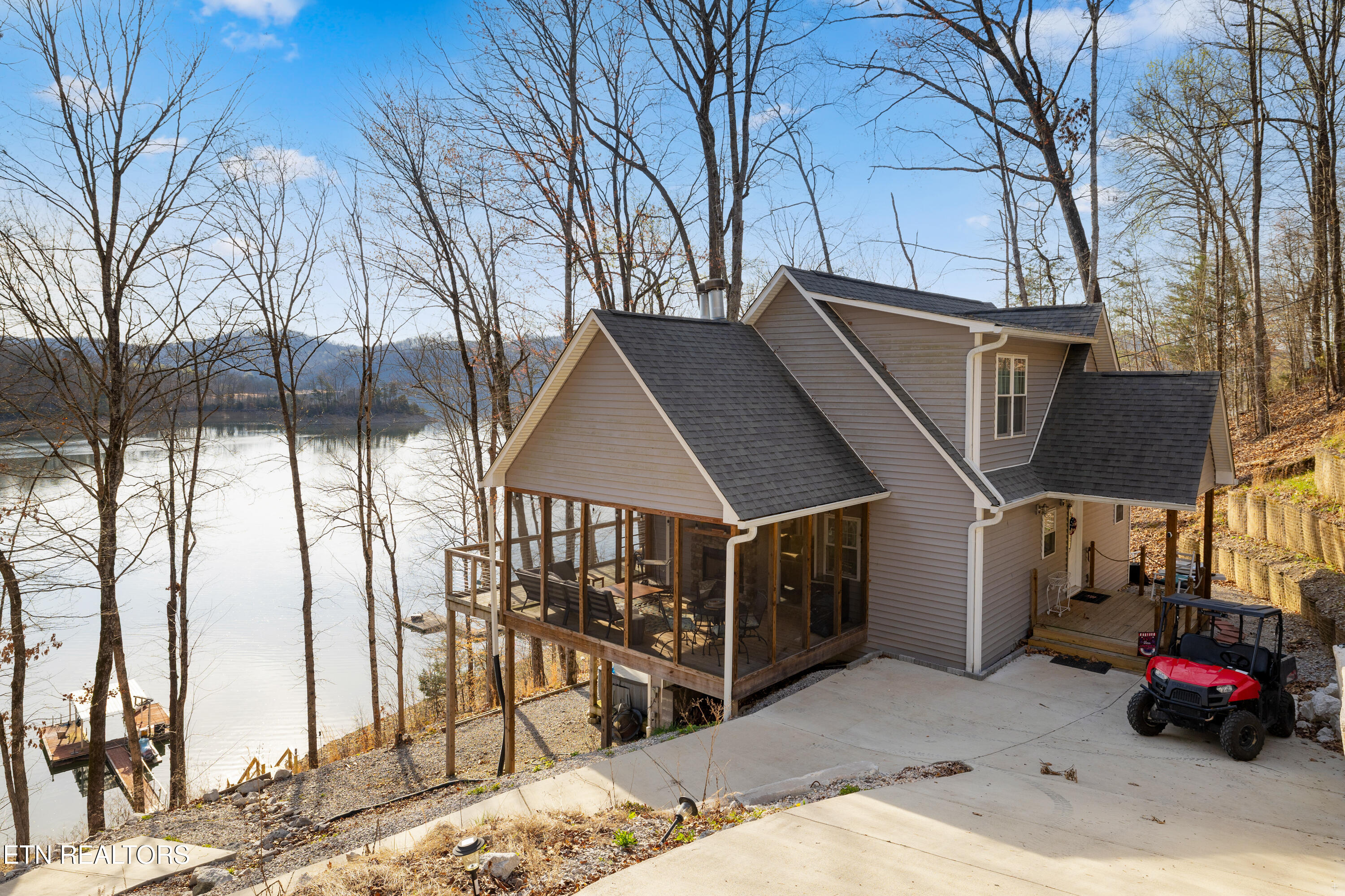 1317 Lakeview Drive Sharps Chapel TN 37866