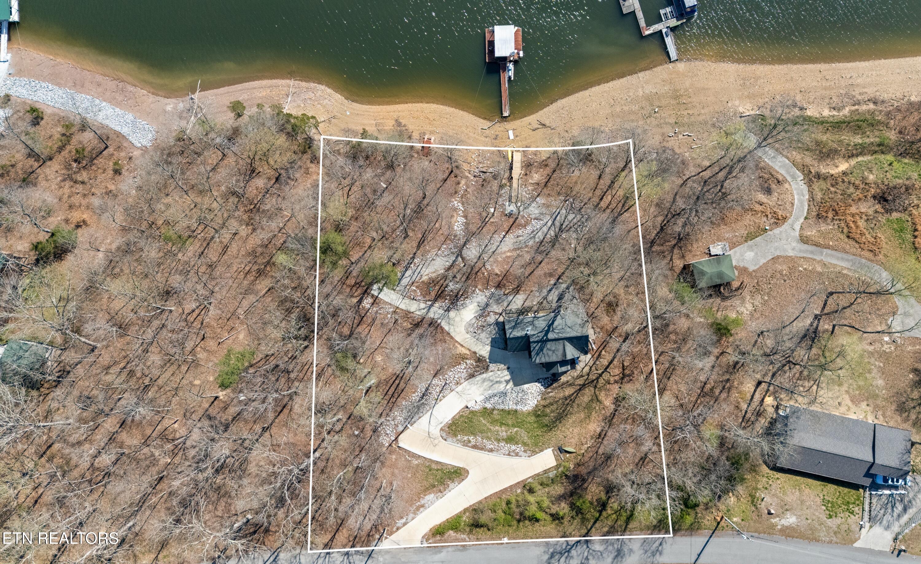 1317 Lakeview Drive Sharps Chapel TN 37866