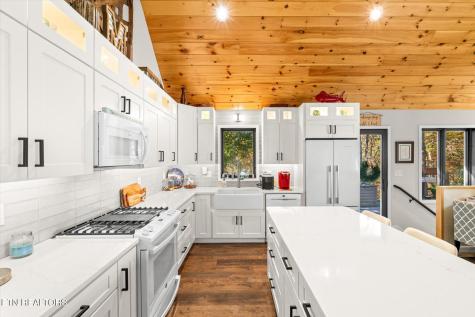 1628 Ridge Road Caryville TN 37714