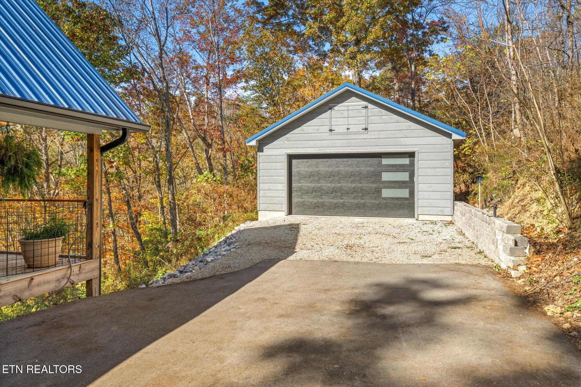 1628 Ridge Road Caryville TN 37714