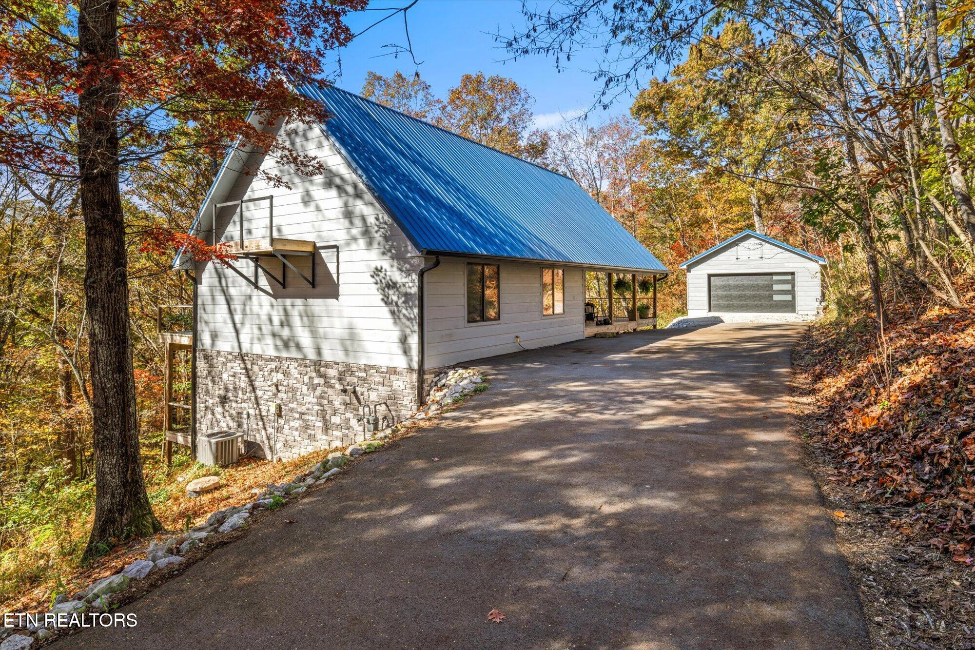 1628 Ridge Road Caryville TN 37714